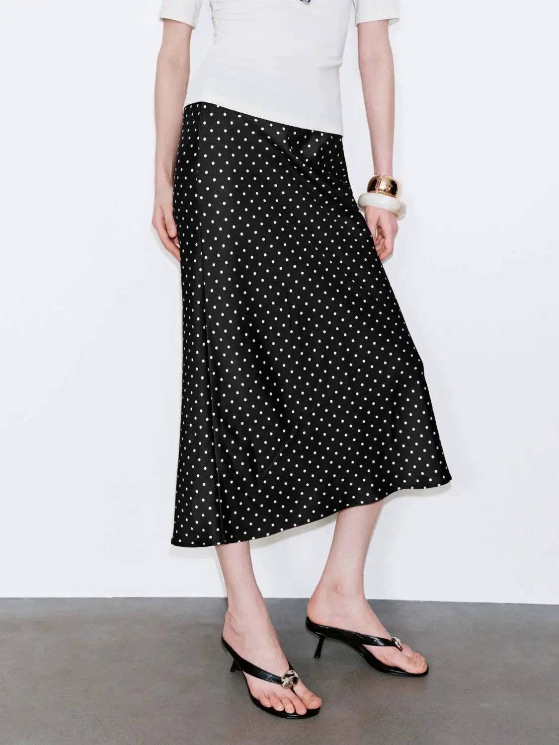 1281-beige-polka-dot-fishtail-satin-midi-skirt-19.webp Beige Polka Dot Fishtail Satin Midi Skirt