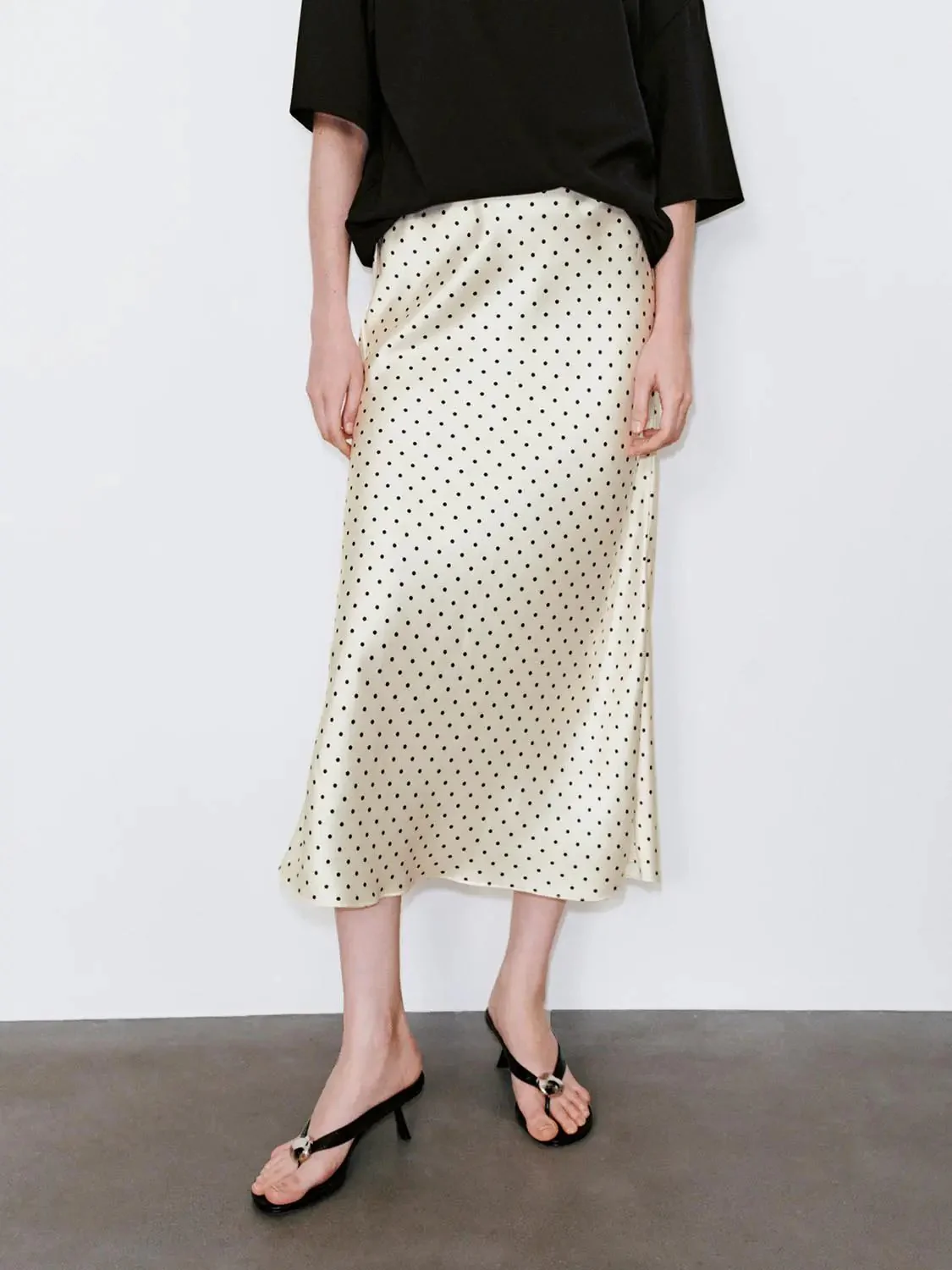 1281-beige-polka-dot-fishtail-satin-midi-skirt-25.webp Beige Polka Dot Fishtail Satin Midi Skirt