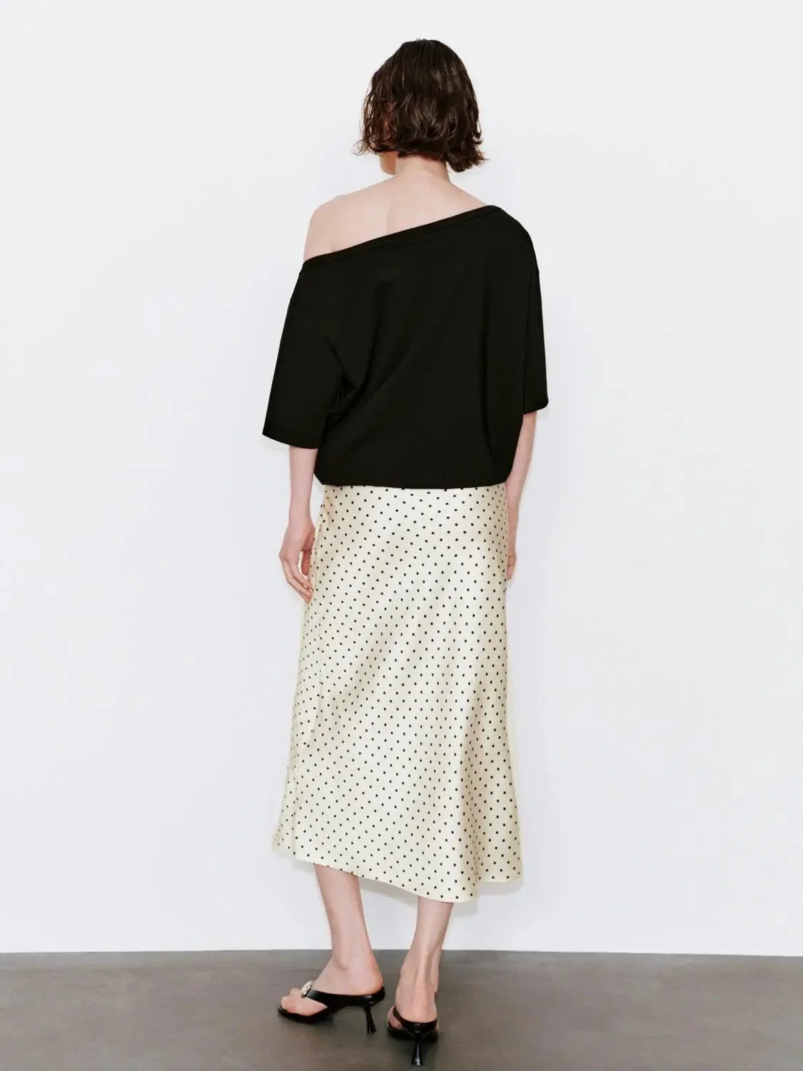 1281-beige-polka-dot-fishtail-satin-midi-skirt-4.webp Beige Polka Dot Fishtail Satin Midi Skirt