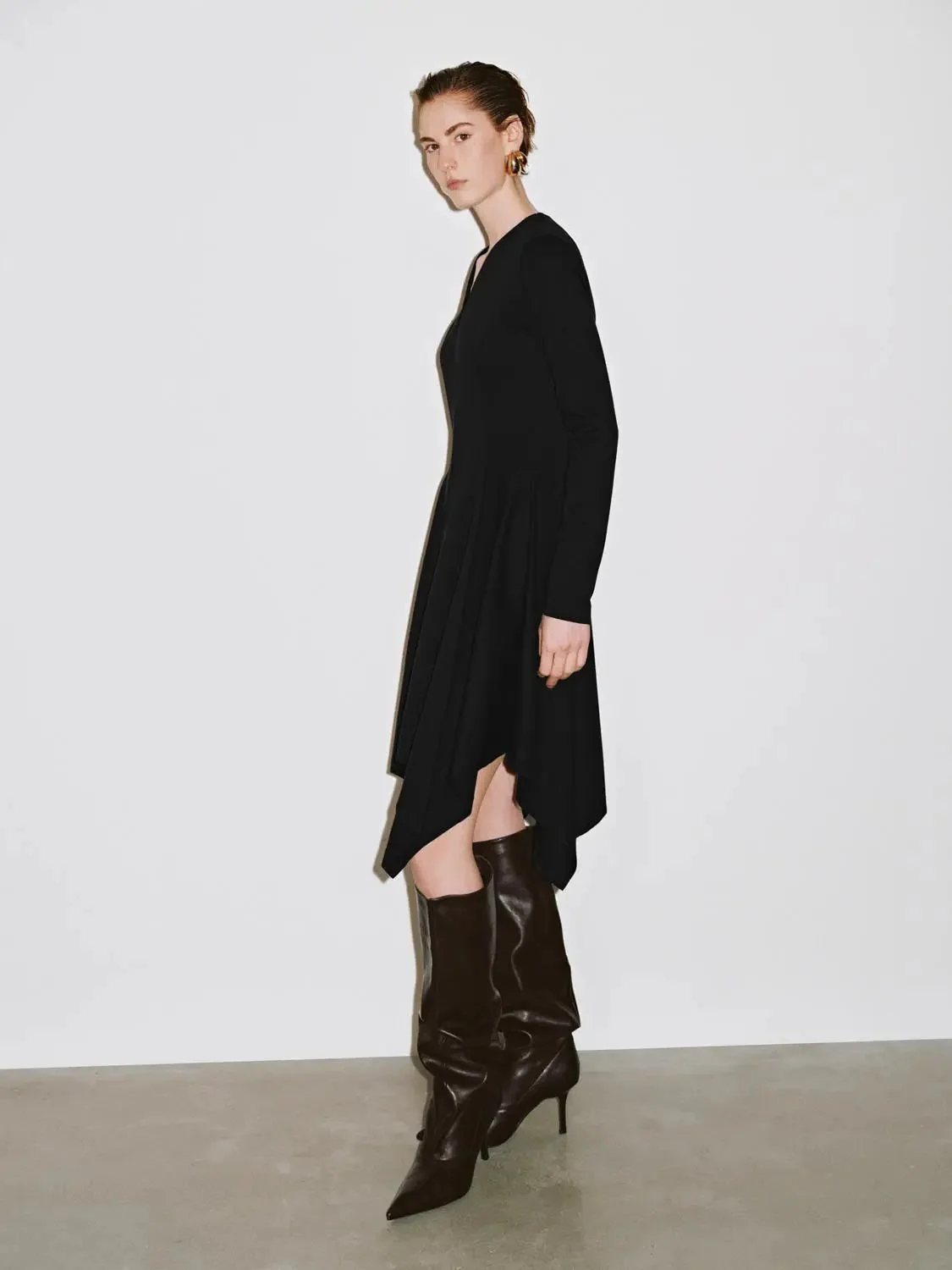 12828-asymmetric-cotton-blend-long-sleeve-midi-dresses-4.webp Asymmetric Cotton Blend Long Sleeve Midi Dresses