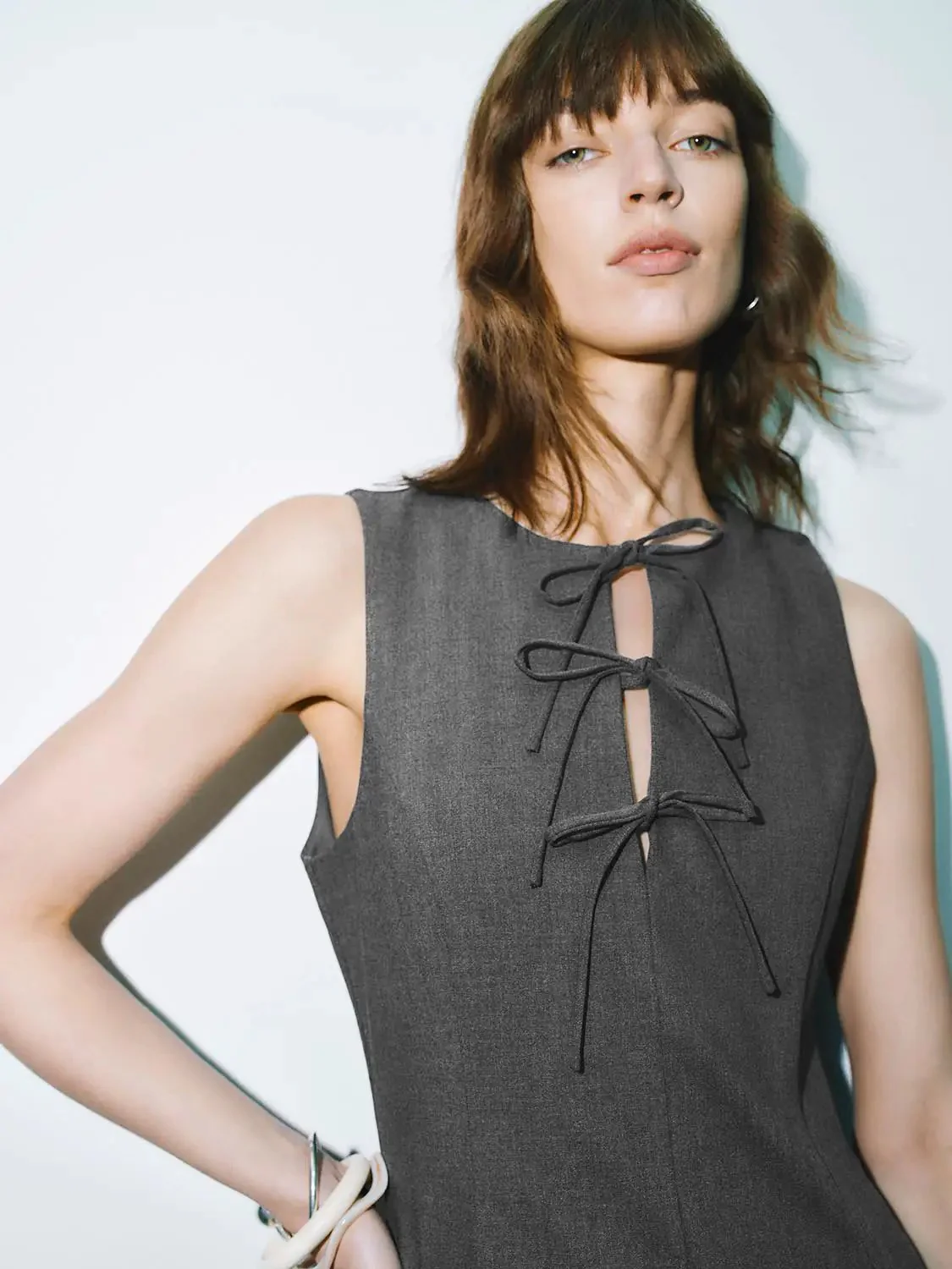 12856-elegant-lace-up-front-tie-a-line-sleeveless-stretch-dress-5.webp Elegant Lace-Up Front Tie A-Line Sleeveless Stretch Dress