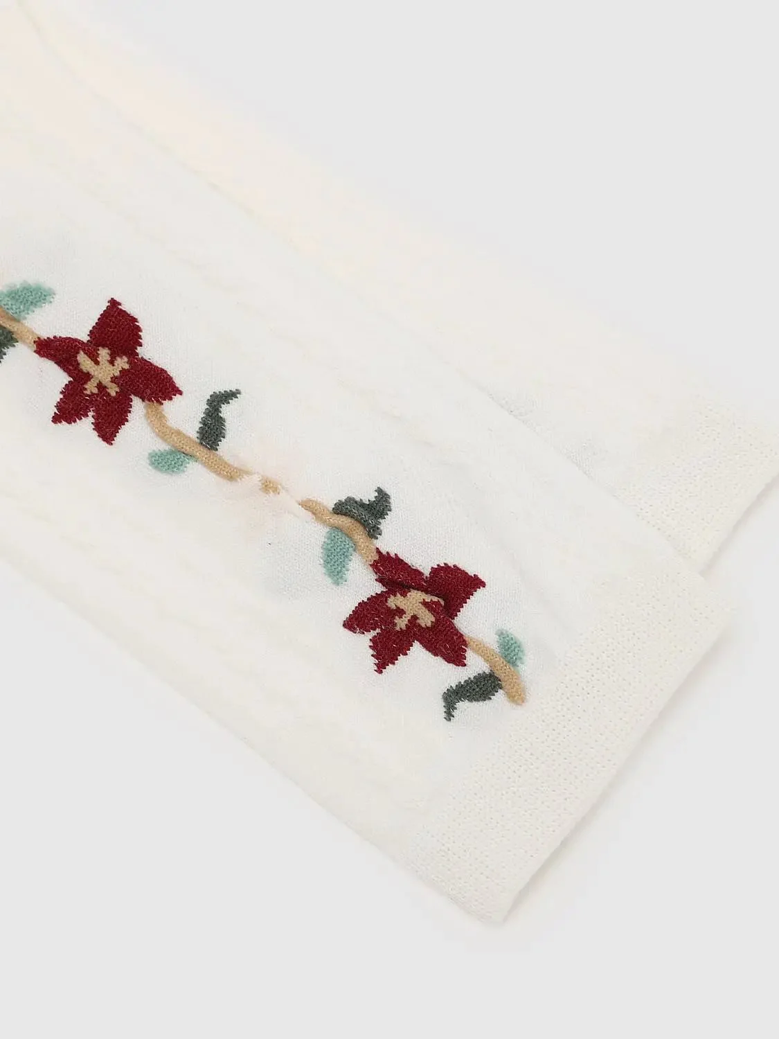 12877-floral-embroidered-cable-knitted-socks-3.webp Floral Embroidered Cable Knitted Socks