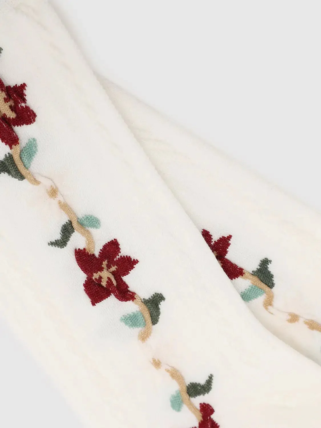 12877-floral-embroidered-cable-knitted-socks-4.webp Floral Embroidered Cable Knitted Socks