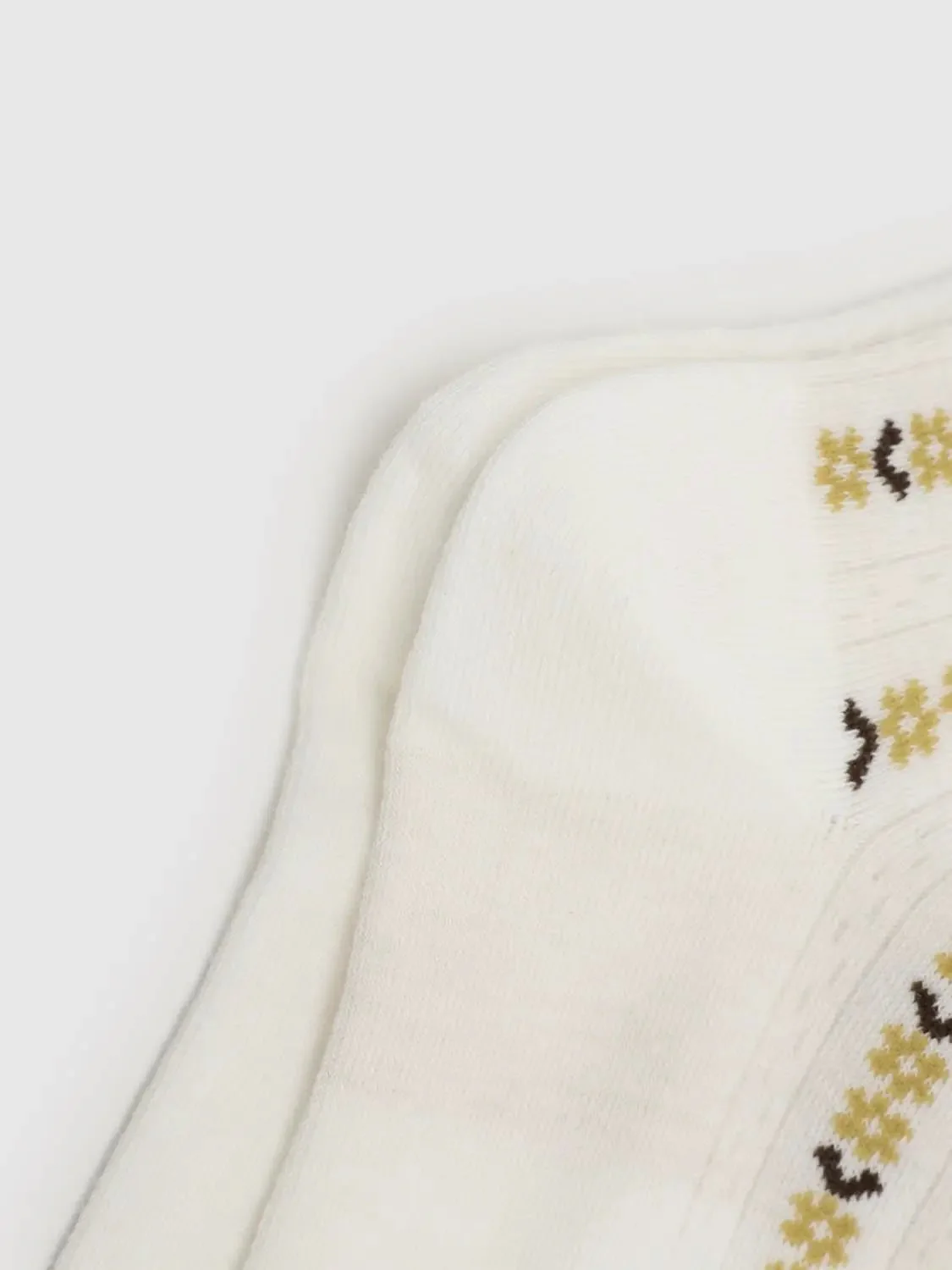 12878-floral-intarsia-ankle-socks-3.webp Floral Intarsia Ankle Socks