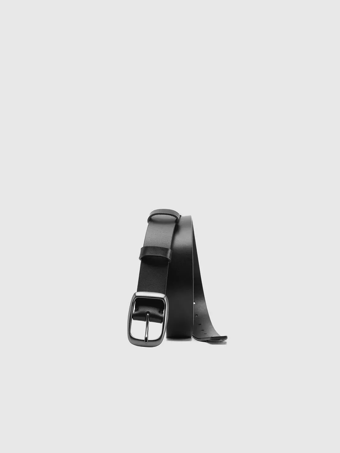 12902-square-buckle-matte-leather-belts-4.webp Square Buckle Matte Leather Belts