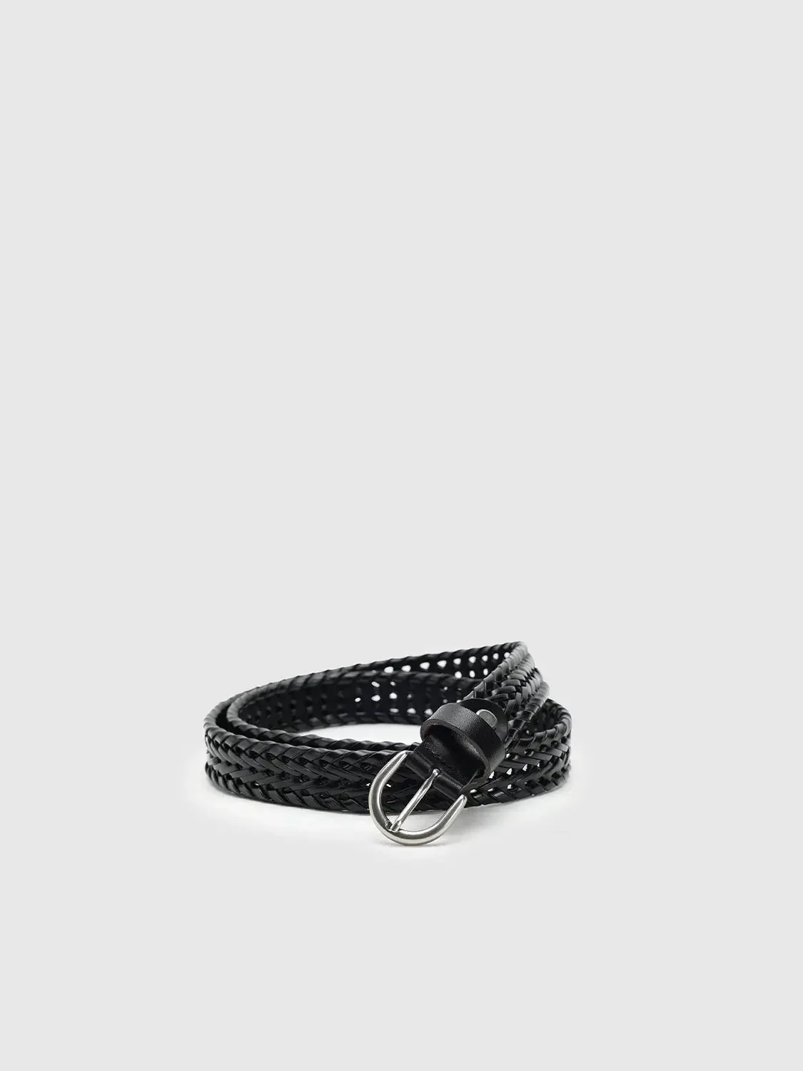 12915-faux-leather-woven-belt-3.webp Faux Leather Woven Belt