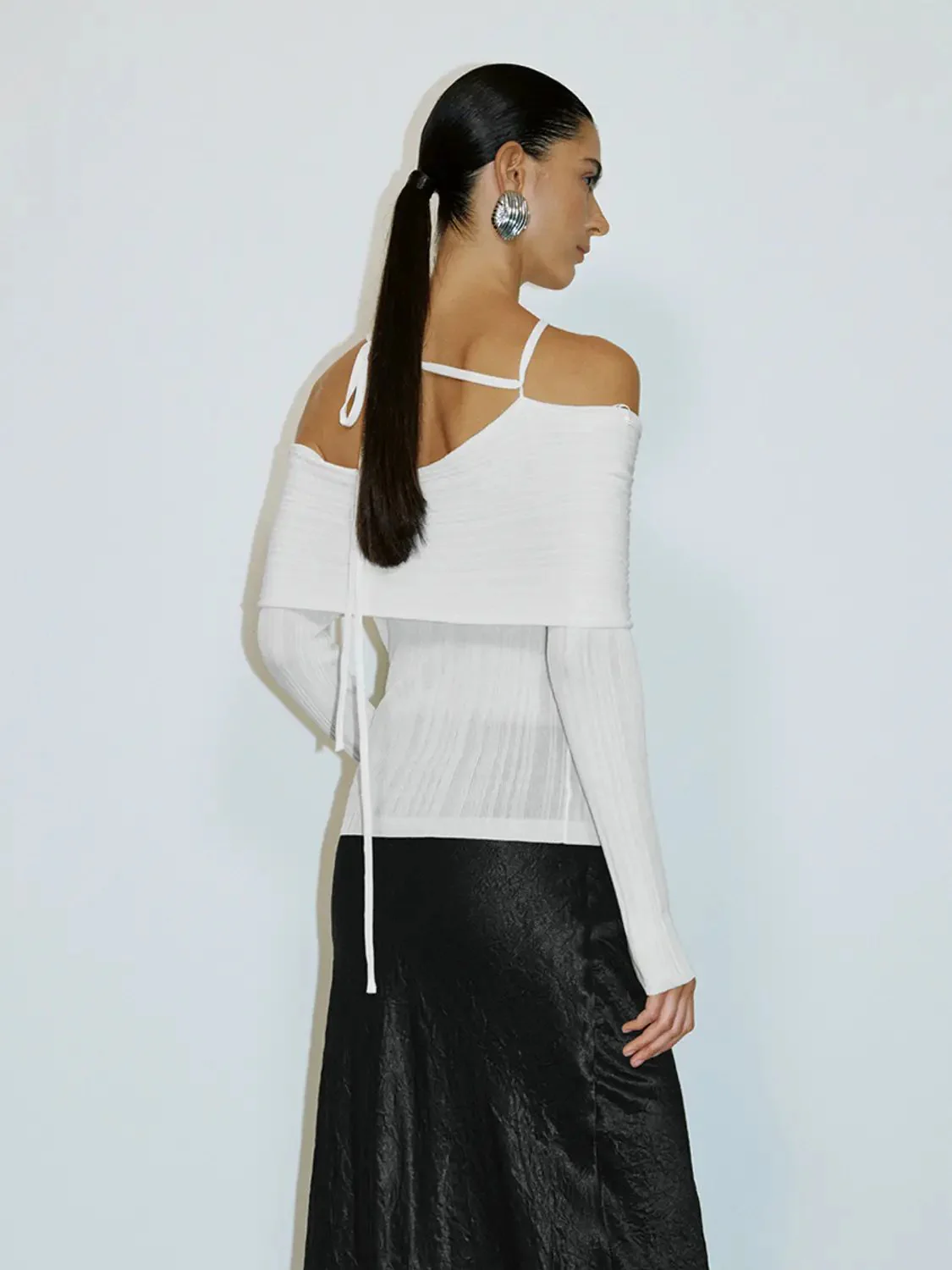 13239-one-shoulder-knitted-t-shirts-2.webp One Shoulder Knitted T-Shirts