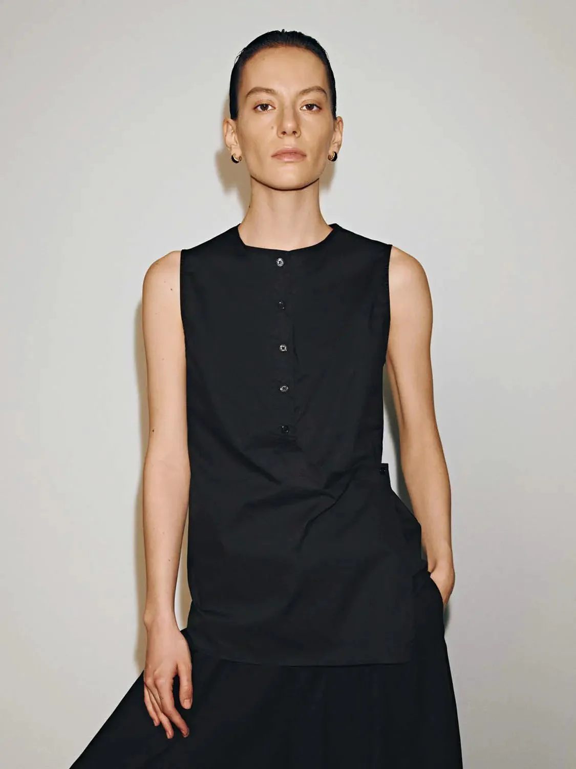 13262-crew-neck-sleeveless-shirts-9.webp Crew Neck Sleeveless Shirts