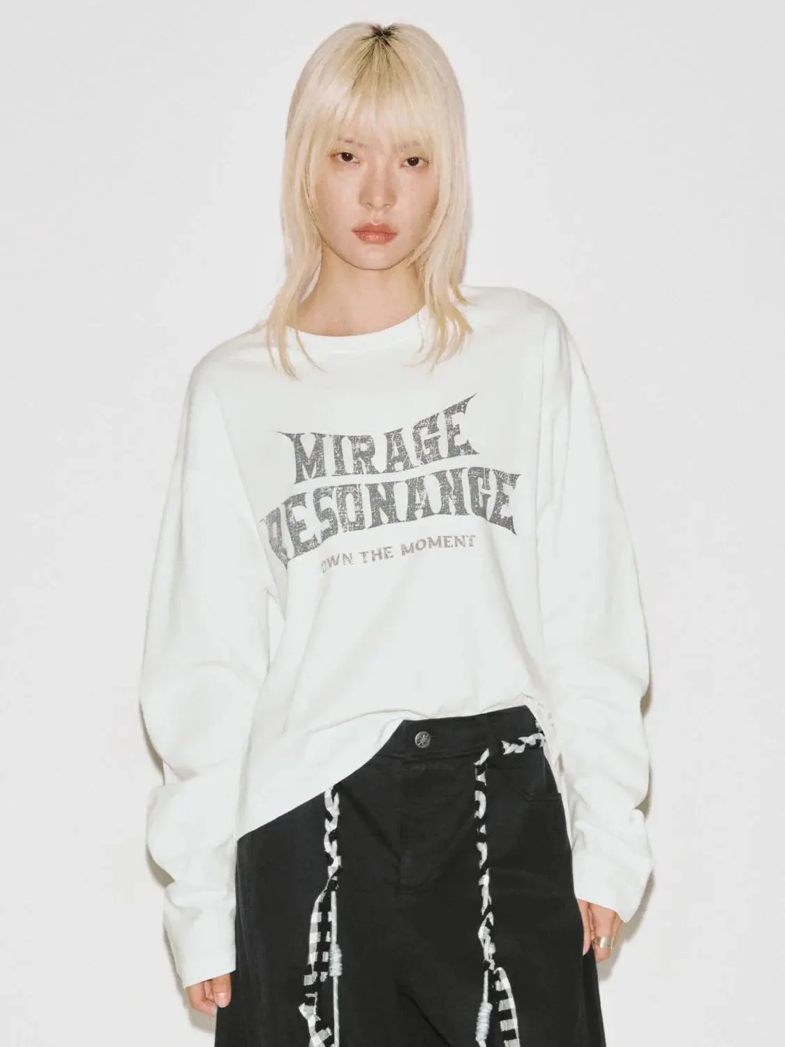 13326-cotton-printed-graphic-long-sleeve-t-shirt-1.webp Cotton Printed Graphic Long Sleeve T Shirt