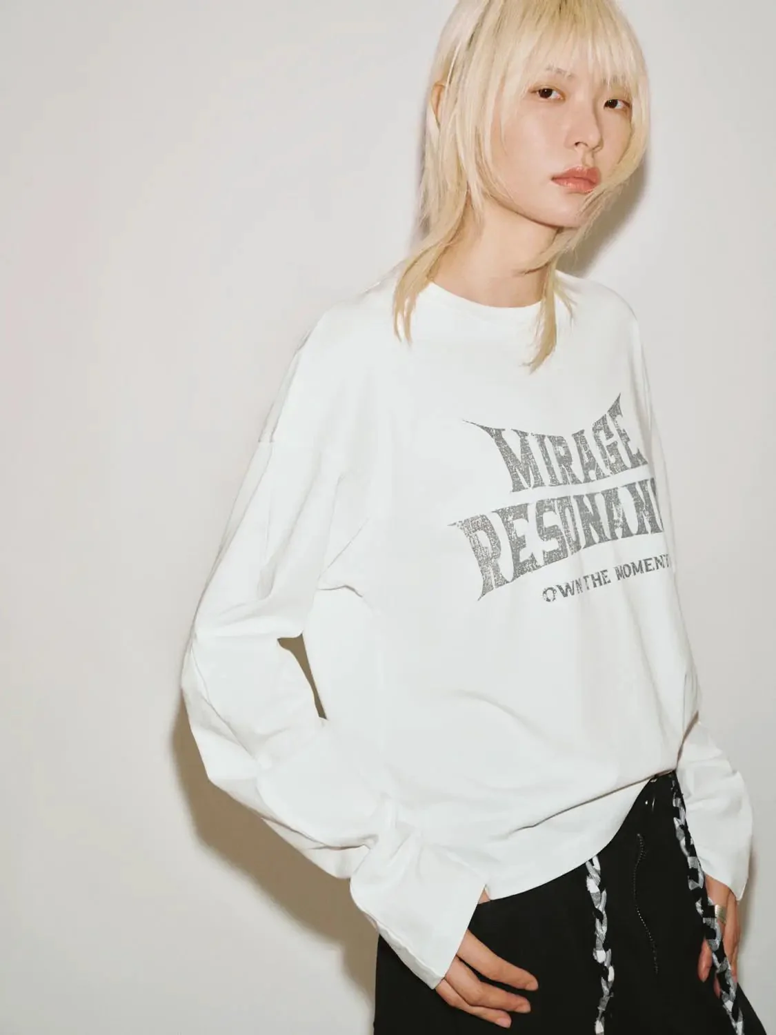 13326-cotton-printed-graphic-long-sleeve-t-shirt-2.webp Cotton Printed Graphic Long Sleeve T Shirt