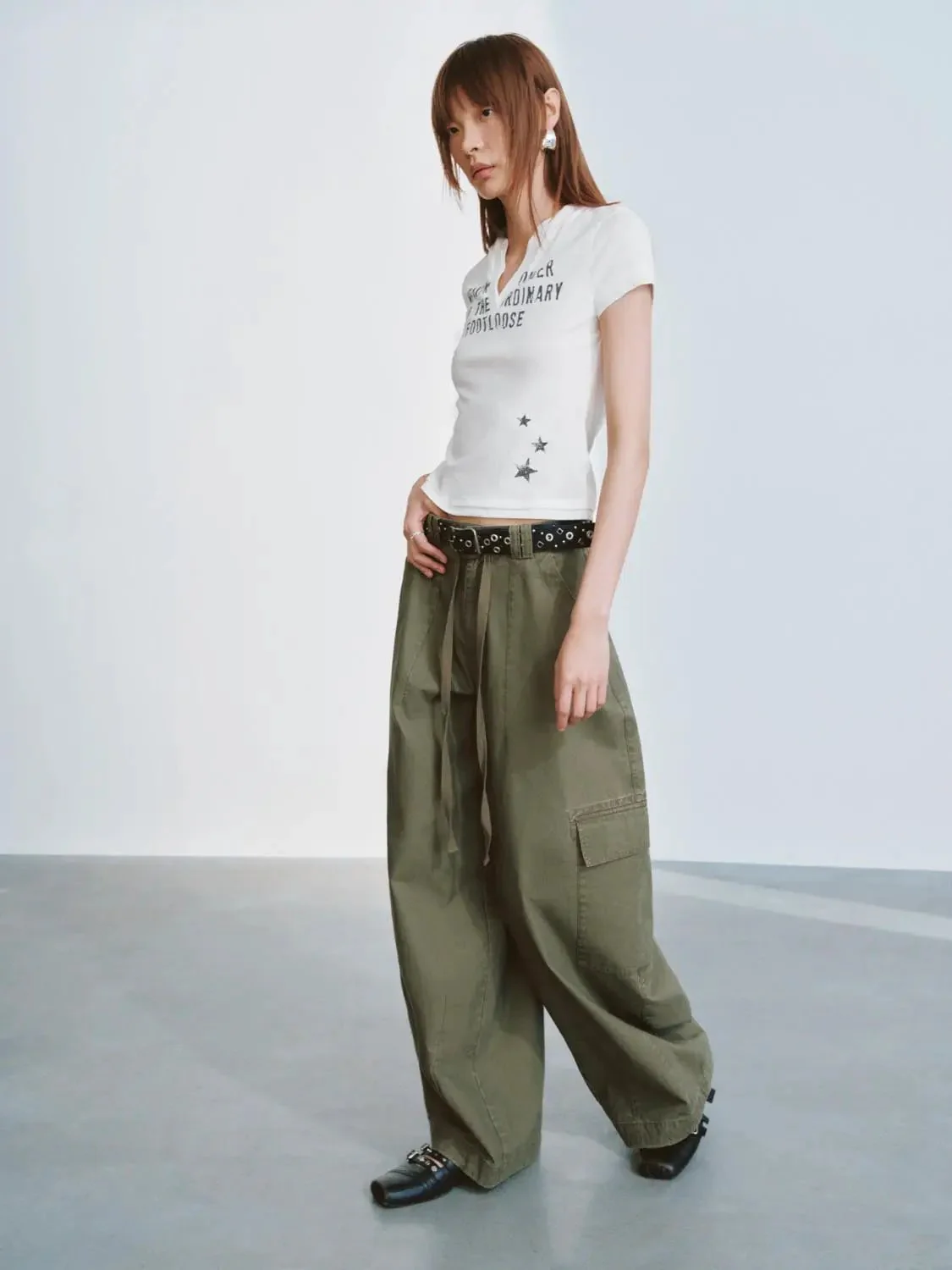 13332-elegant-printed-v-neck-skinny-fit-t-shirts-13.webp Elegant Printed V-Neck Skinny-Fit T-Shirts