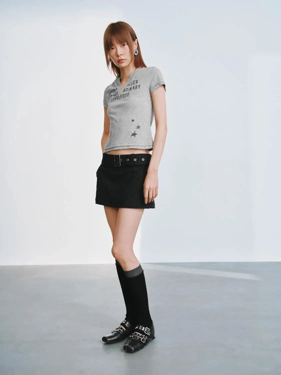 13332-elegant-printed-v-neck-skinny-fit-t-shirts-4.webp Elegant Printed V-Neck Skinny-Fit T-Shirts