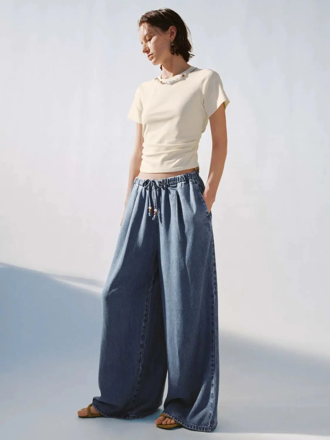 Cotton Blend Crew Neck With Twist Hem T Shirts