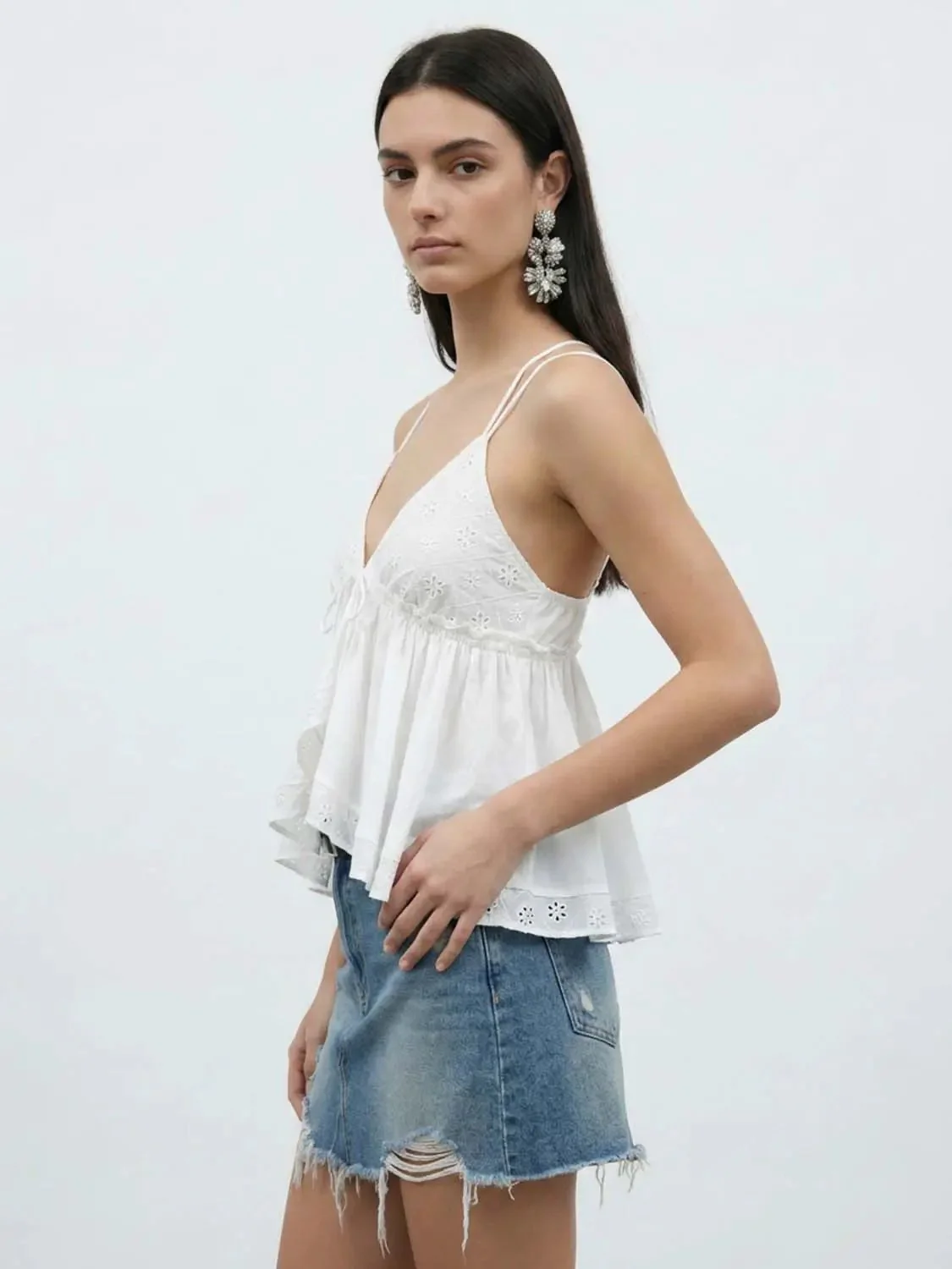 13594-embroidered-cotton-eyelet-tie-front-cami-top-2.webp Embroidered Cotton Eyelet Tie Front Cami Top
