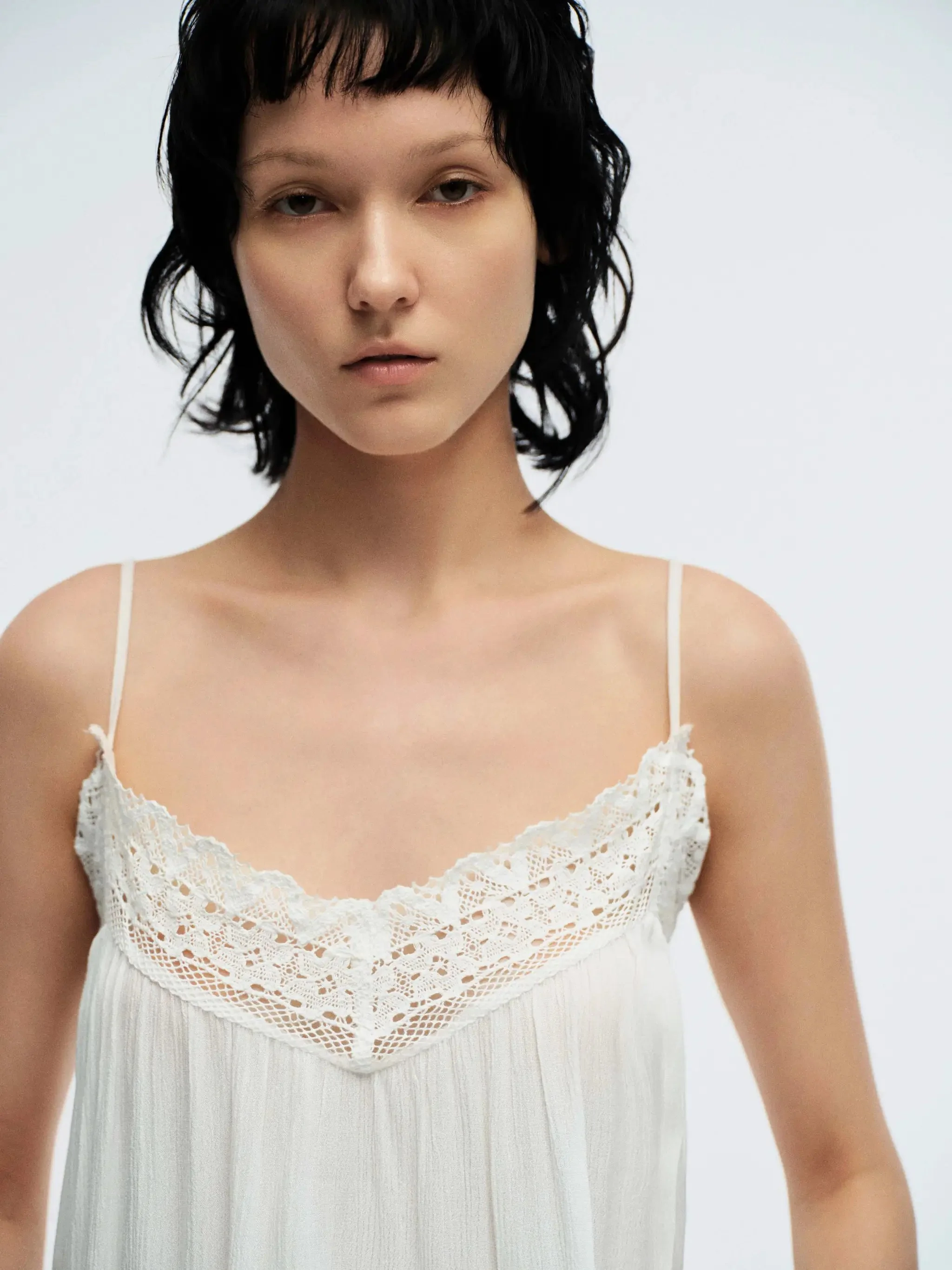 Delicate Chiffon Lace Trim Strappy Cami Tops
