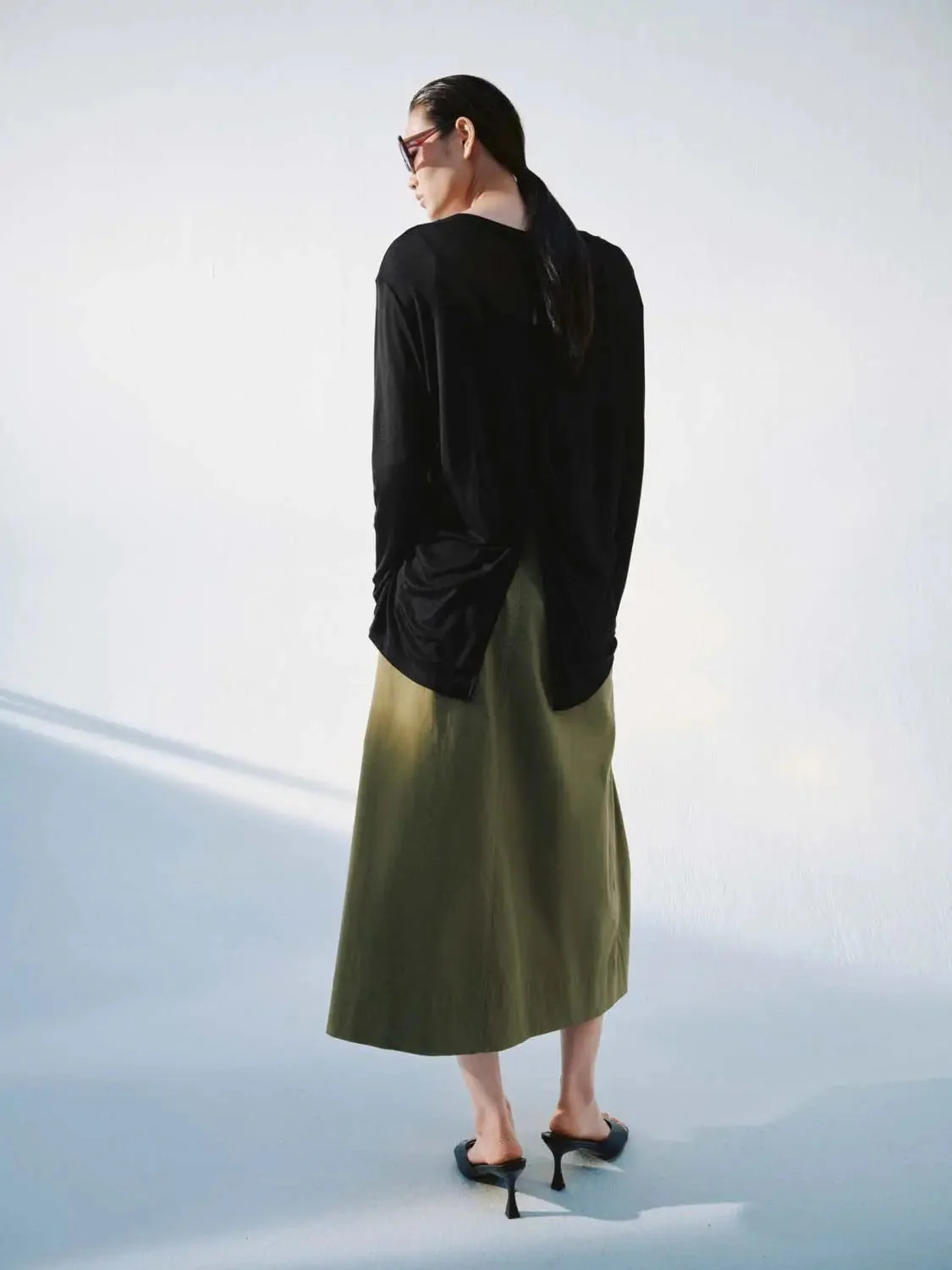 1362-pleat-detail-a-line-midi-cargo-skirts-6.webp Pleat Detail A-Line Midi Cargo Skirts