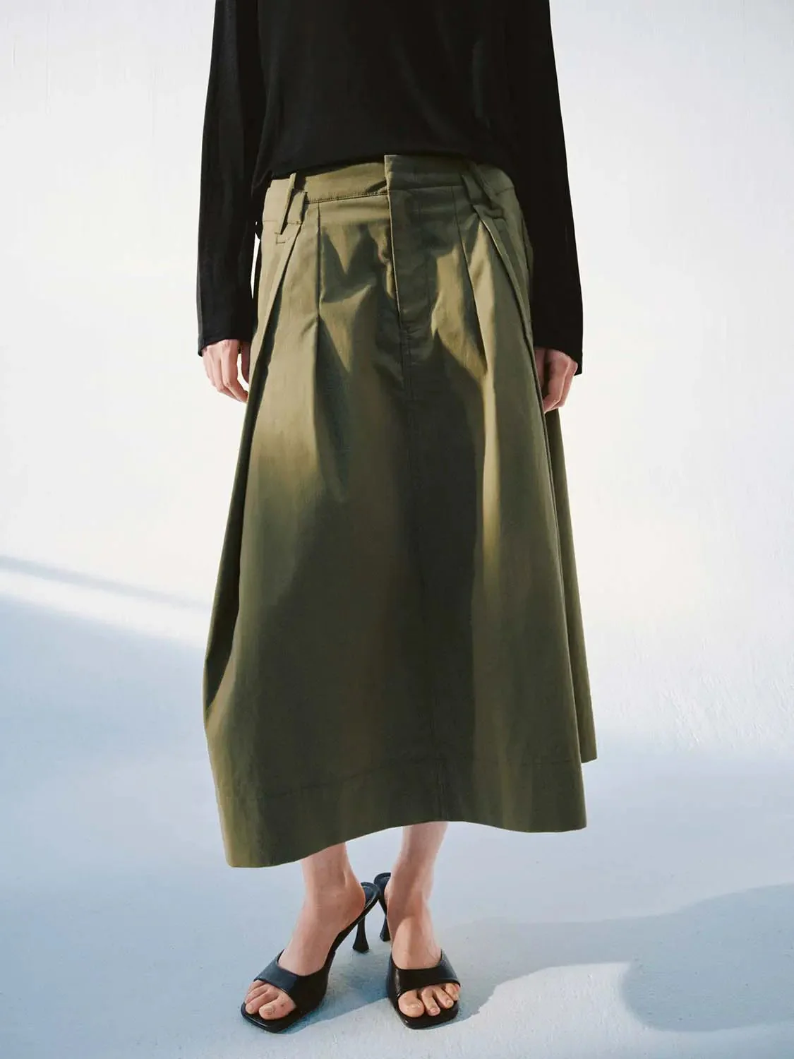 1362-pleat-detail-a-line-midi-cargo-skirts-9.webp Pleat Detail A-Line Midi Cargo Skirts