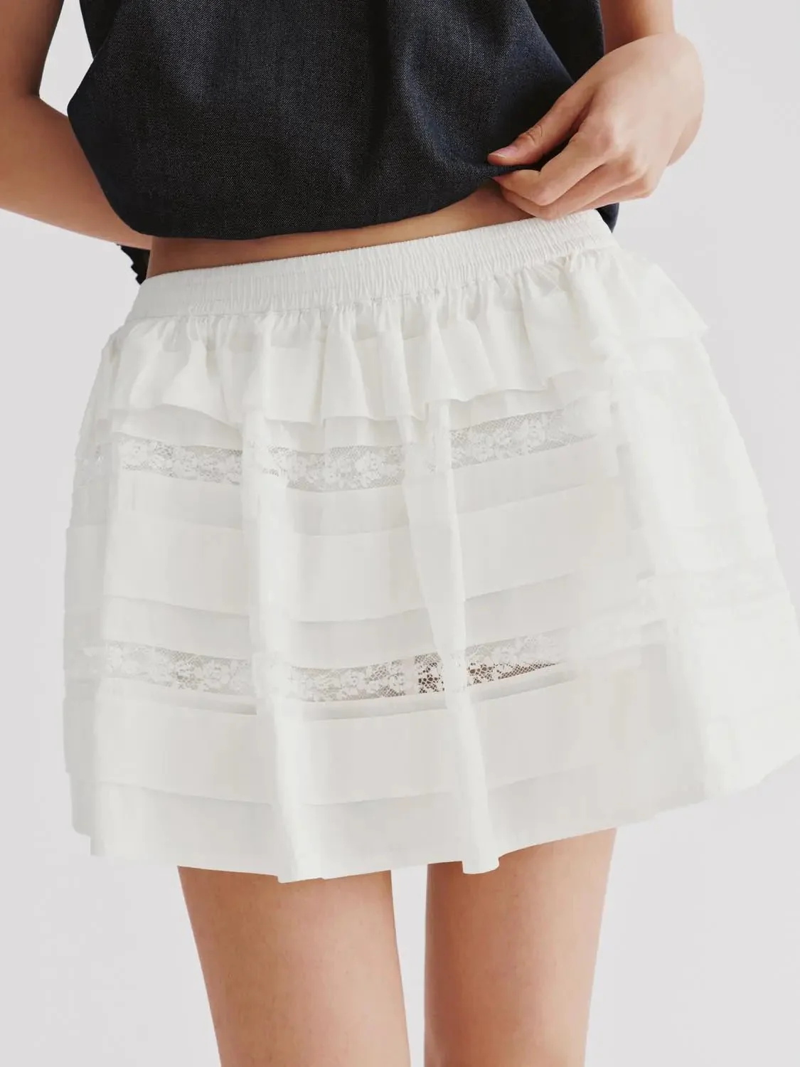13649-lace-panel-white-tiered-a-line-mini-skirts-5.webp Lace Panel White Tiered A Line Mini Skirts