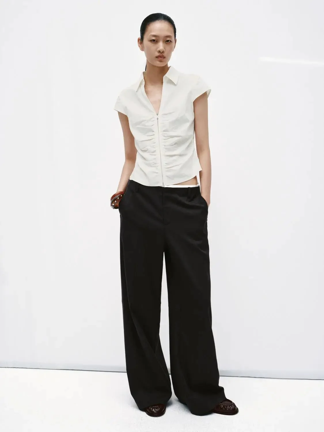 Shirred Zip Up Short Sleeve Shirts With Slight Stretch