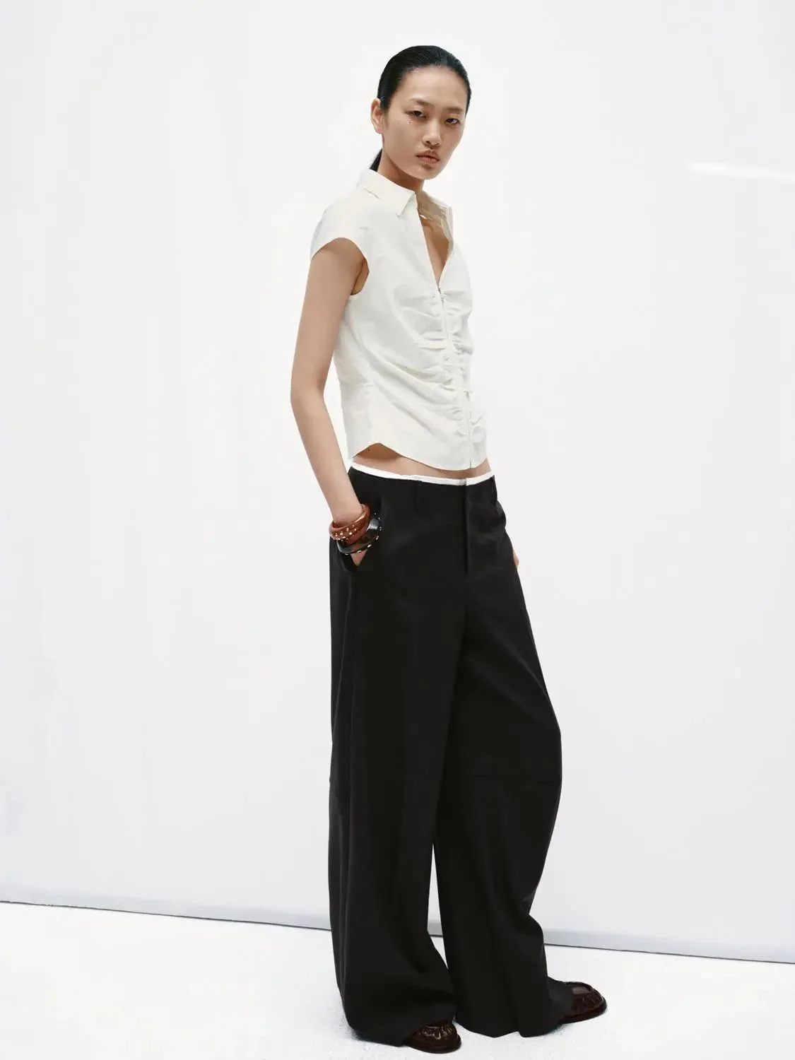 Shirred Zip Up Short Sleeve Shirts With Slight Stretch