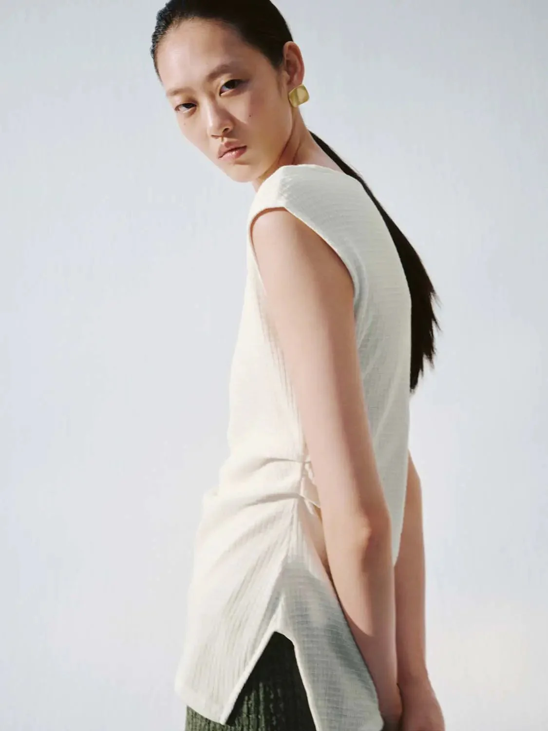 13882-asymmetric-ruched-cap-sleeve-knit-t-shirts-2.webp Asymmetric Ruched Cap Sleeve Knit T Shirts