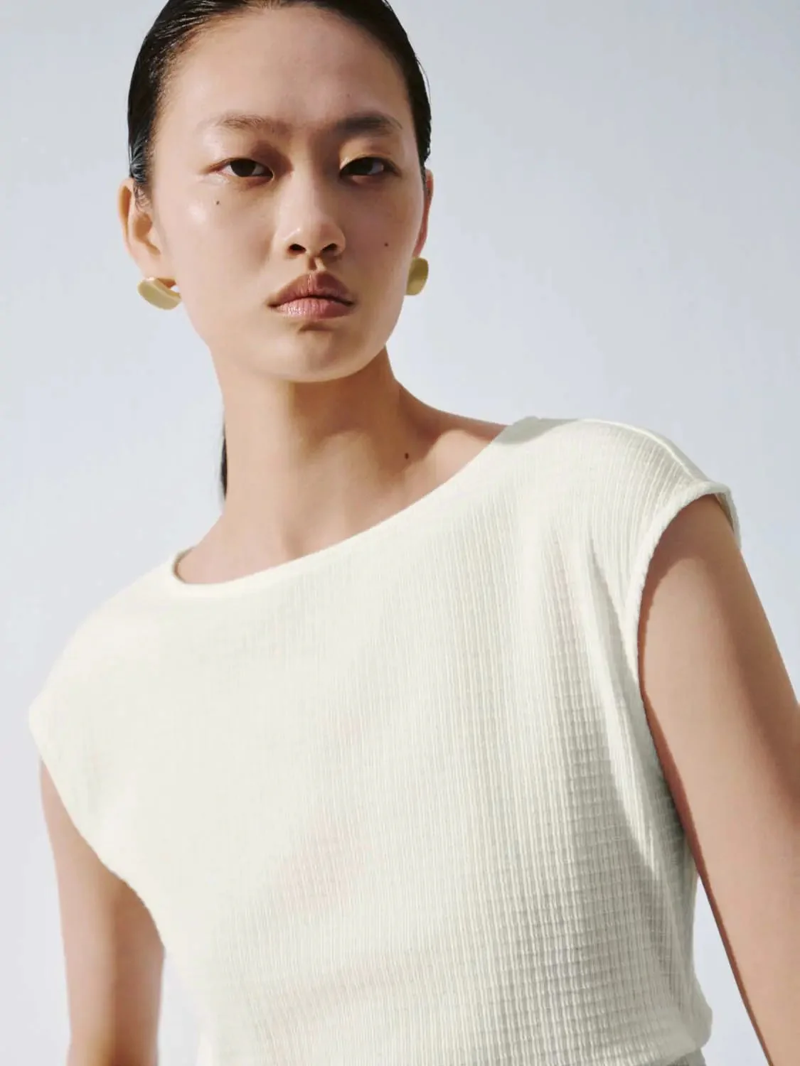 13882-asymmetric-ruched-cap-sleeve-knit-t-shirts-3.webp Asymmetric Ruched Cap Sleeve Knit T Shirts