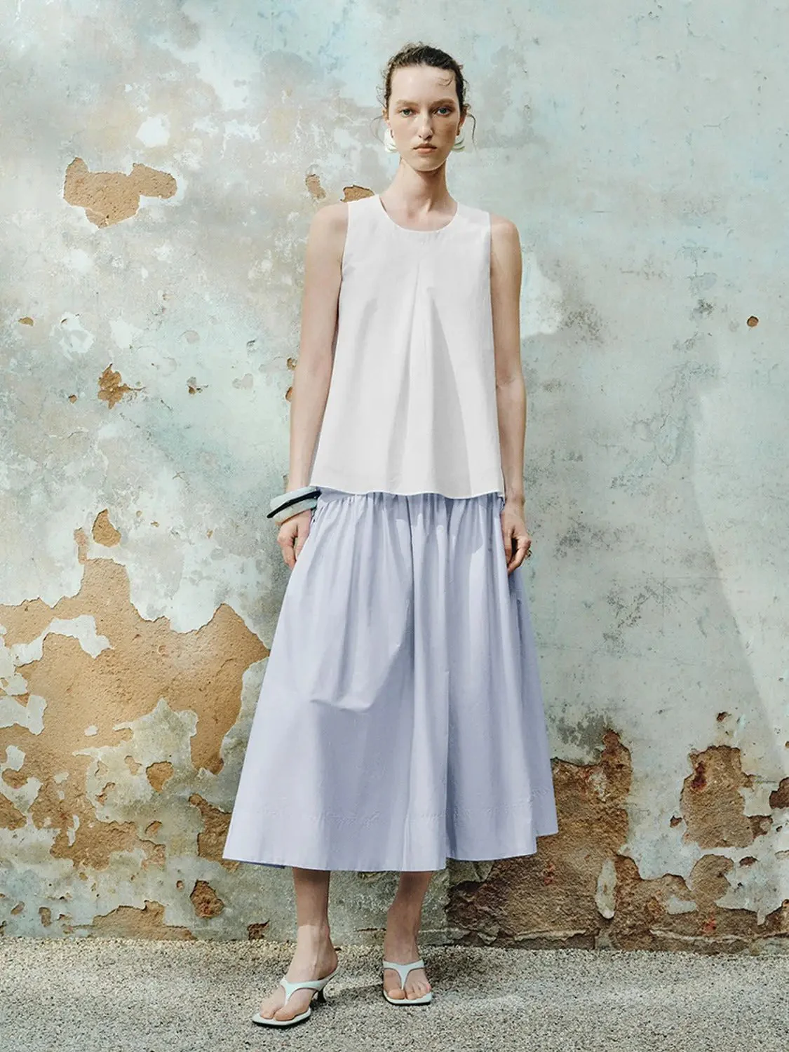 1389-soft-cotton-a-line-midi-gathered-ruched-skirt-5.webp Soft Cotton A-Line Midi Gathered Ruched Skirt