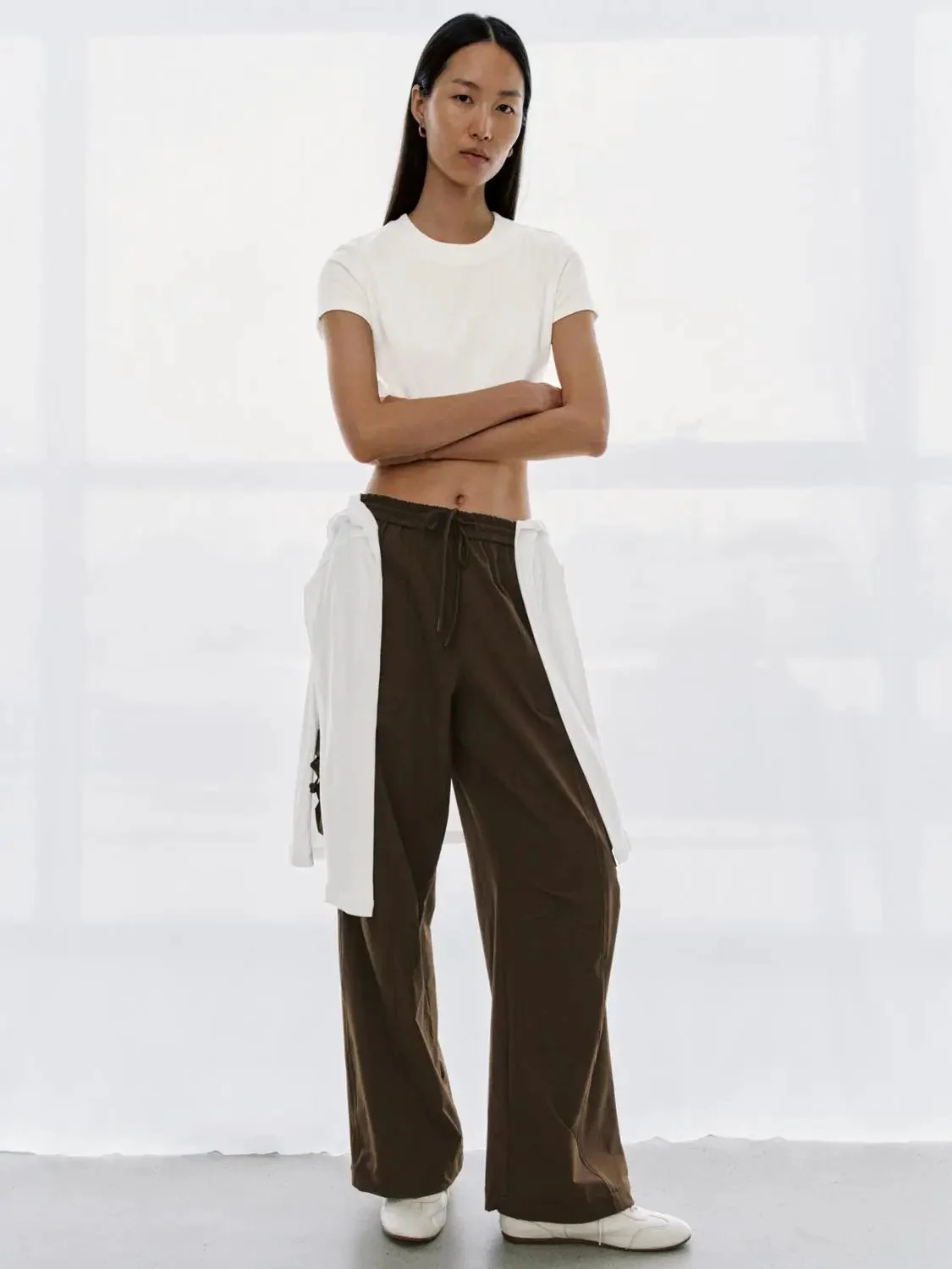 13891-viscose-blend-cropped-crew-neck-skinny-fit-t-shirt-4.webp Viscose Blend Cropped Crew Neck Skinny Fit T Shirt