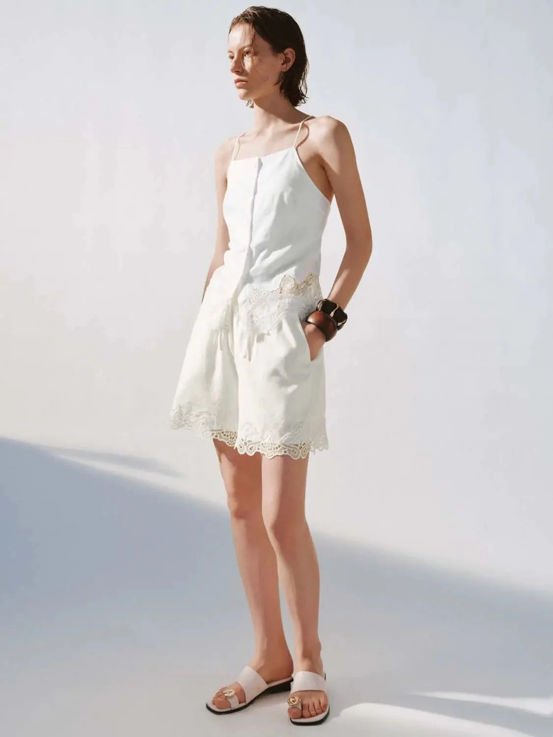 13909-drawstring-lace-trim-linen-lyocell-shorts-4.webp Drawstring Lace Trim Linen Lyocell Shorts