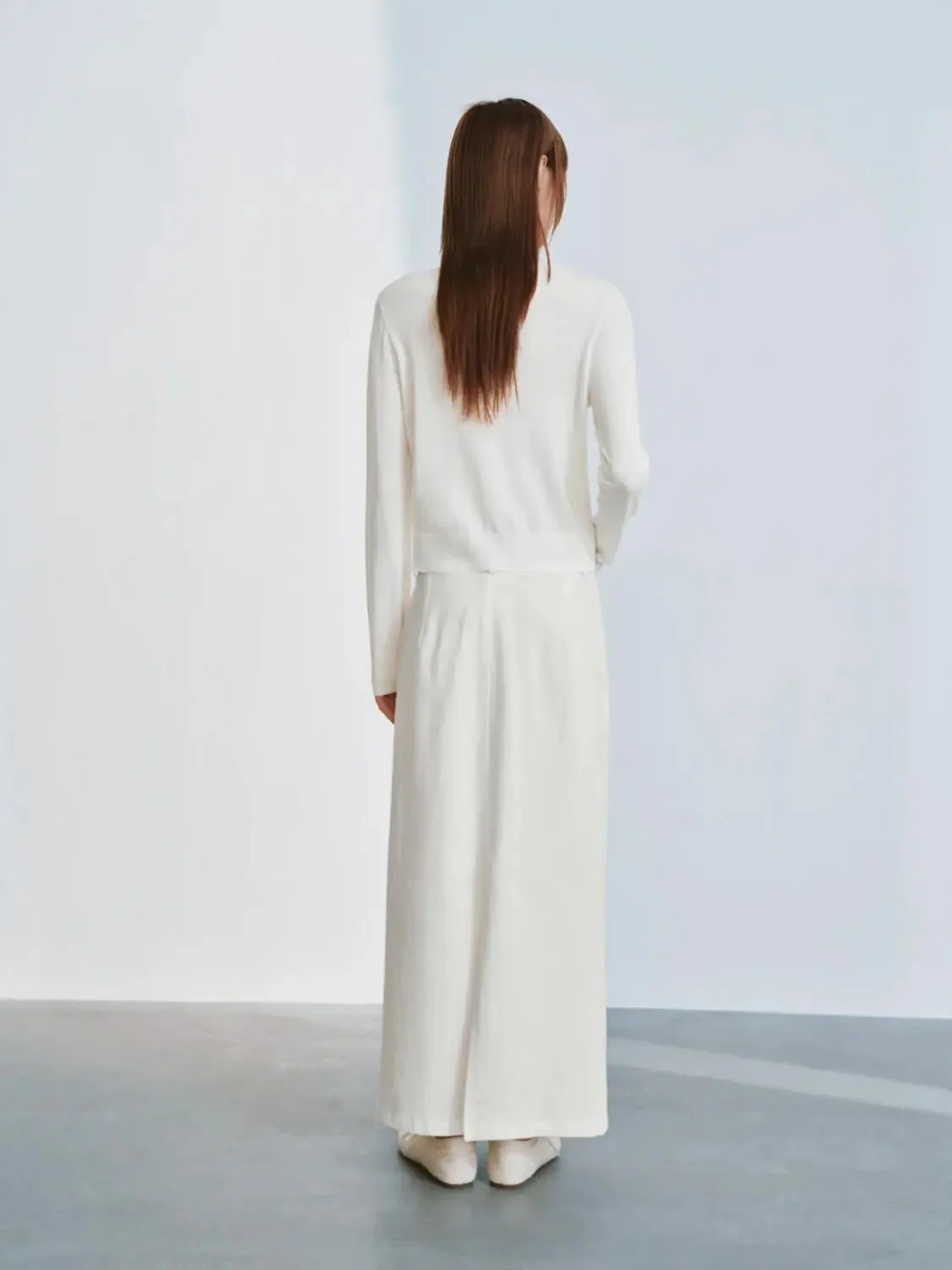 13920-beaded-bow-detail-crew-neck-knitted-cardigans-14.webp Beaded Bow Detail Crew Neck Knitted Cardigans