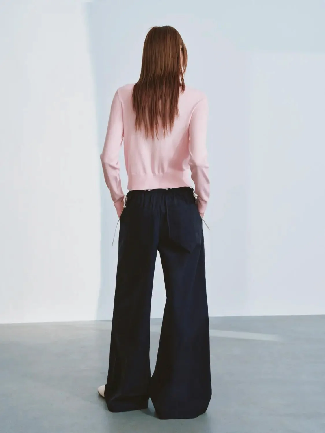 13920-beaded-bow-detail-crew-neck-knitted-cardigans-6.webp Beaded Bow Detail Crew Neck Knitted Cardigans