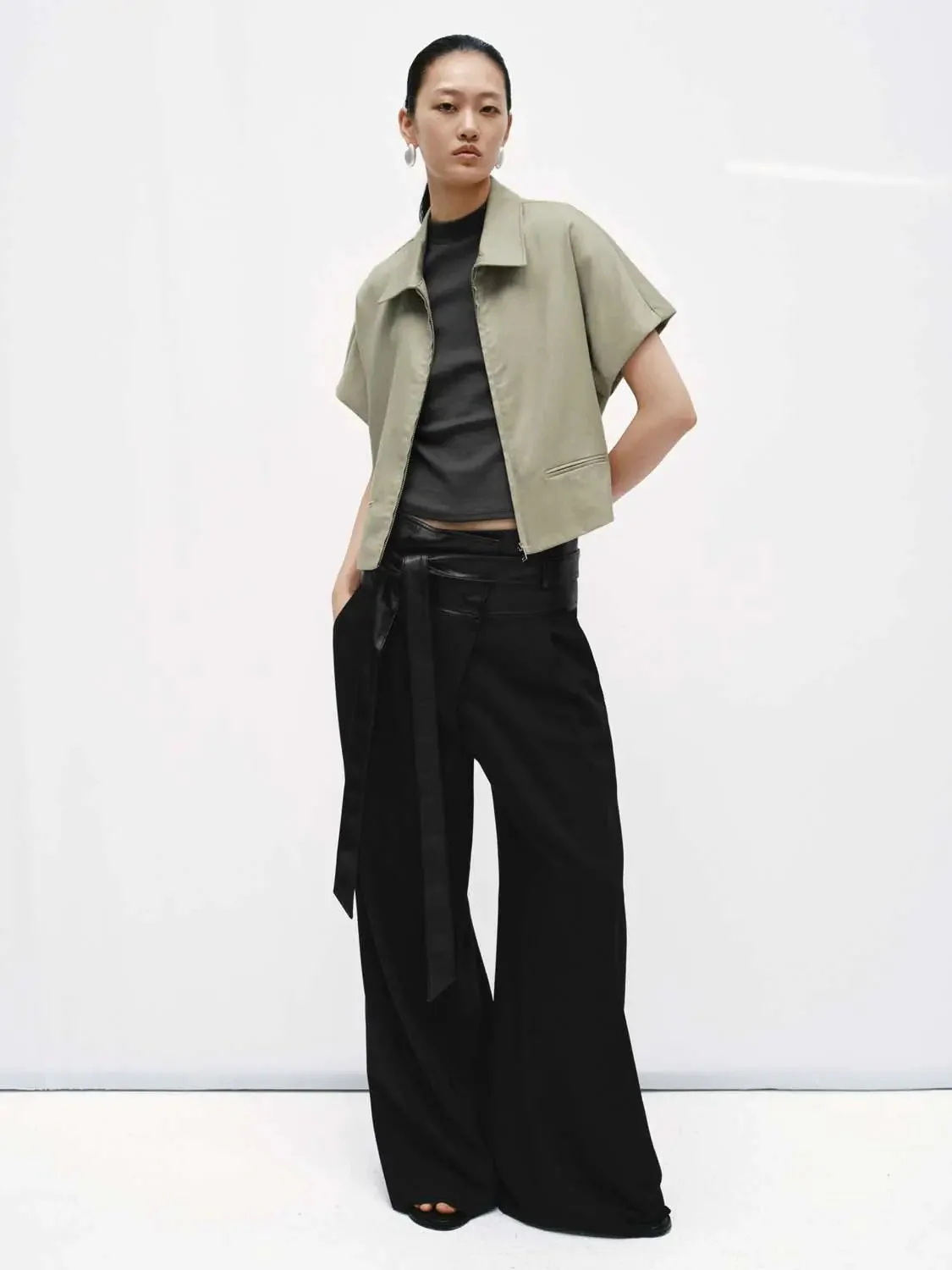 13997-lyocell-cotton-short-sleeve-zip-jacket-12.webp Lyocell Cotton Short Sleeve Zip Jacket