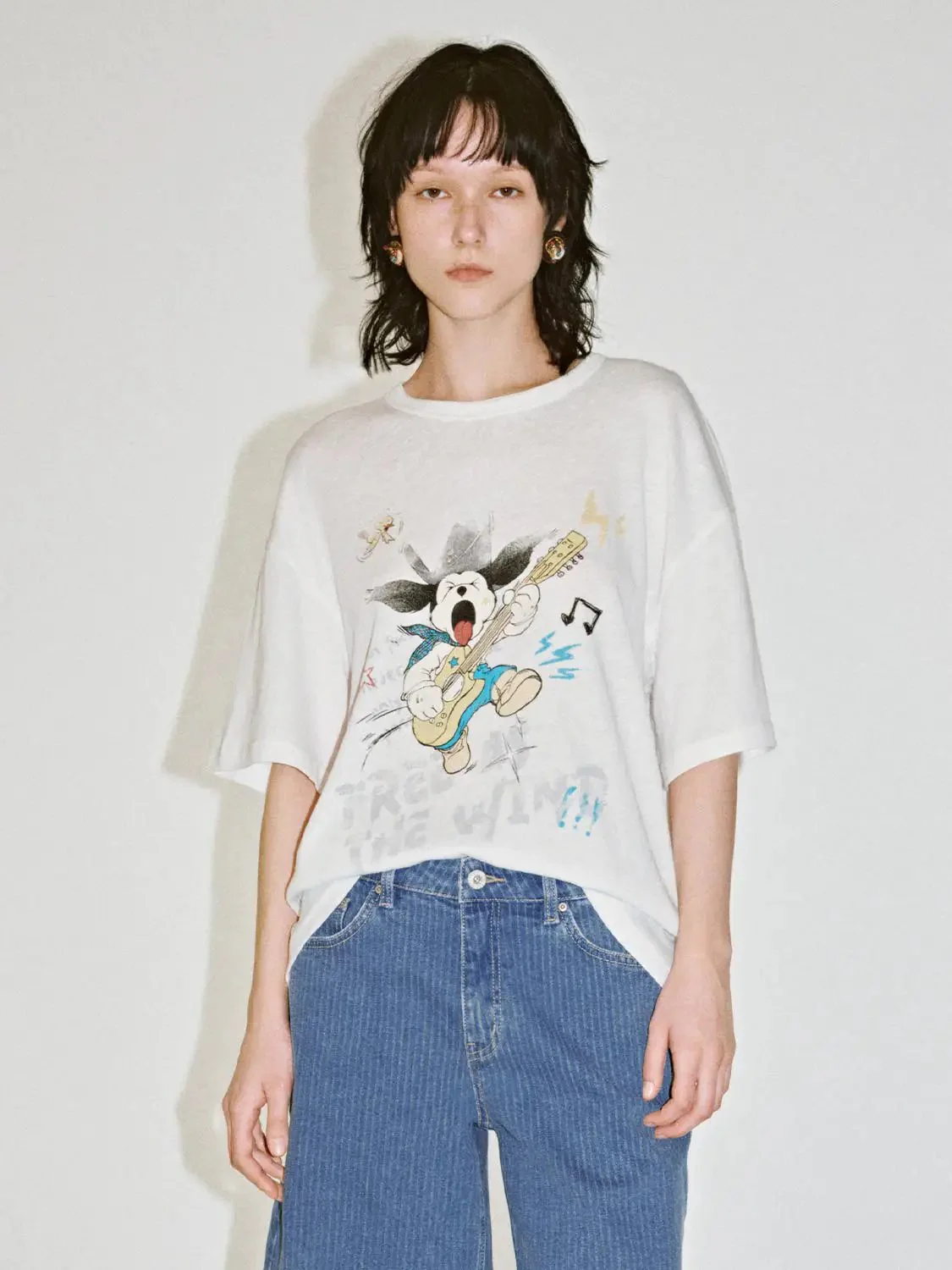 14006-cotton-graphic-guitar-print-loose-fit-t-shirt-1.webp Cotton Graphic Guitar Print Loose-Fit T-Shirt