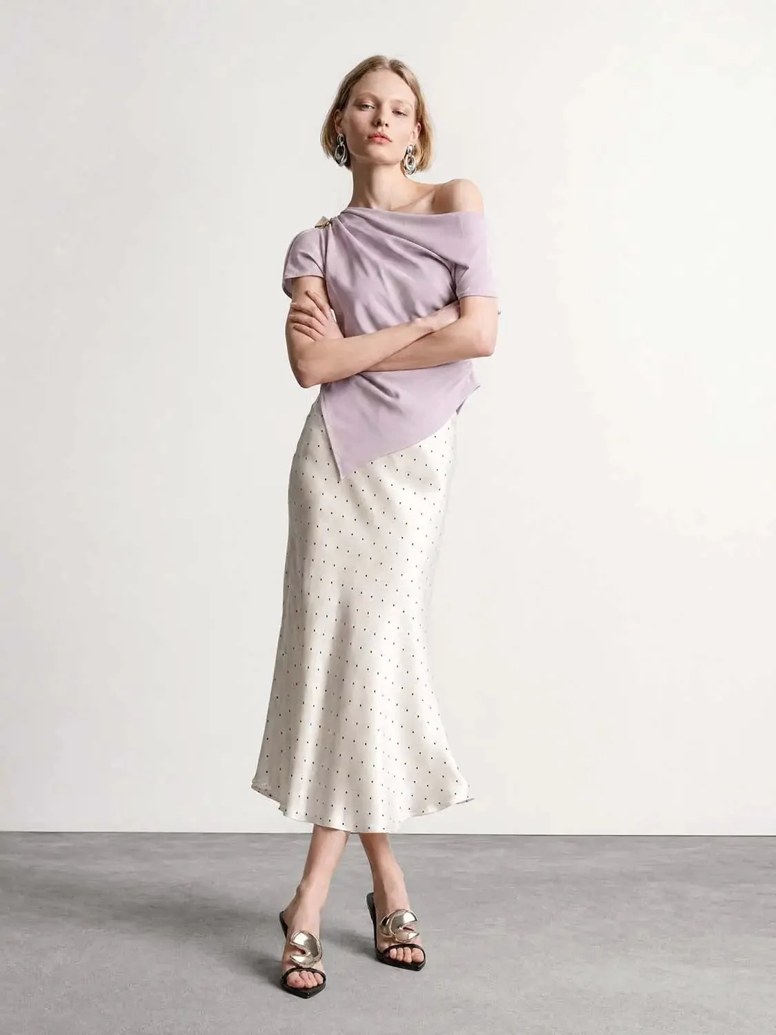 14091-asymmetric-one-shoulder-fitted-overhead-shirt-3.webp Asymmetric One Shoulder Fitted Overhead Shirt