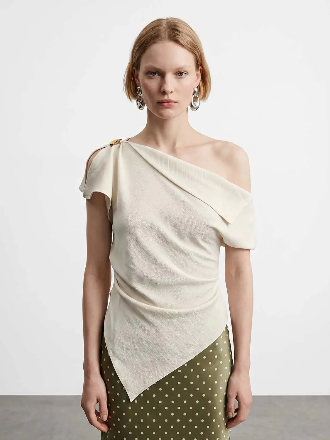14091-asymmetric-one-shoulder-fitted-overhead-shirt-6.webp Asymmetric One Shoulder Fitted Overhead Shirt