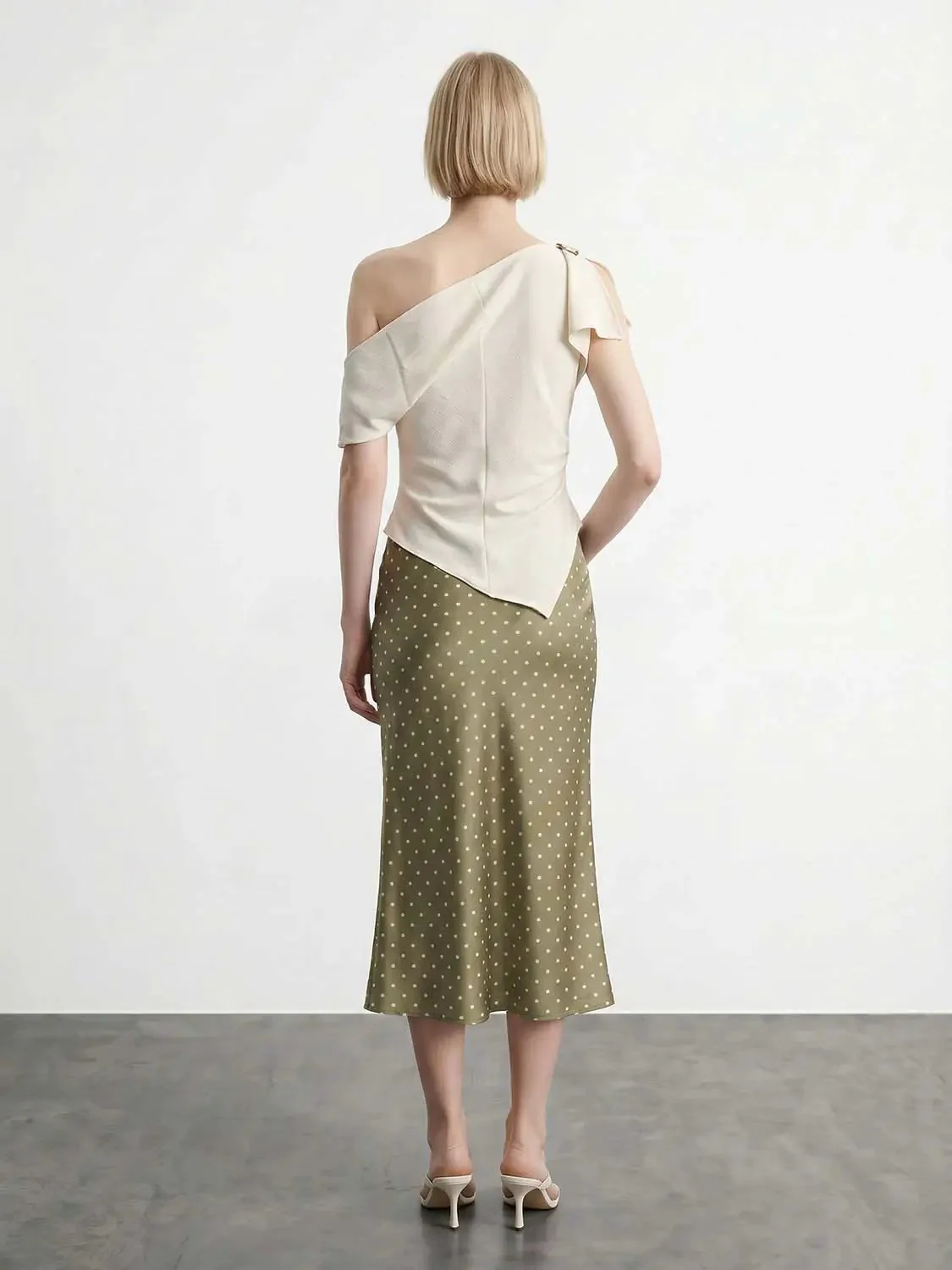 14091-asymmetric-one-shoulder-fitted-overhead-shirt-8.webp Asymmetric One Shoulder Fitted Overhead Shirt
