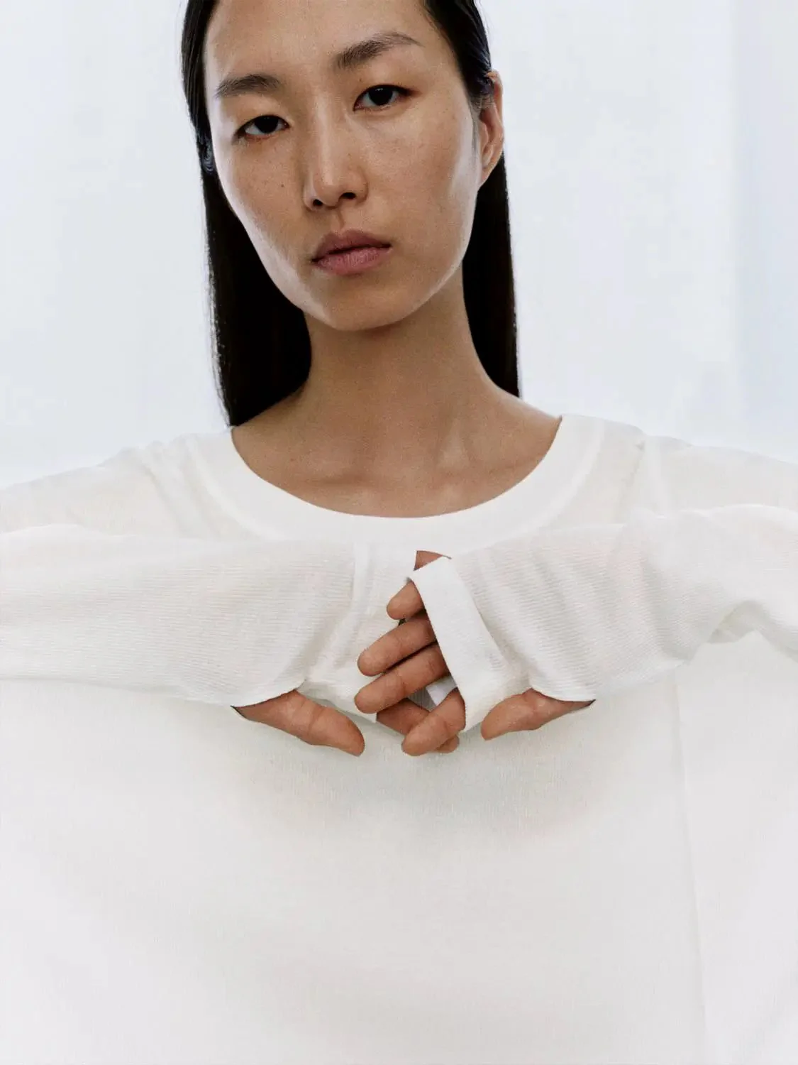 14112-cotton-crew-neck-side-split-long-sleeve-t-shirts-3.webp Cotton Crew Neck Side Split Long Sleeve T Shirts