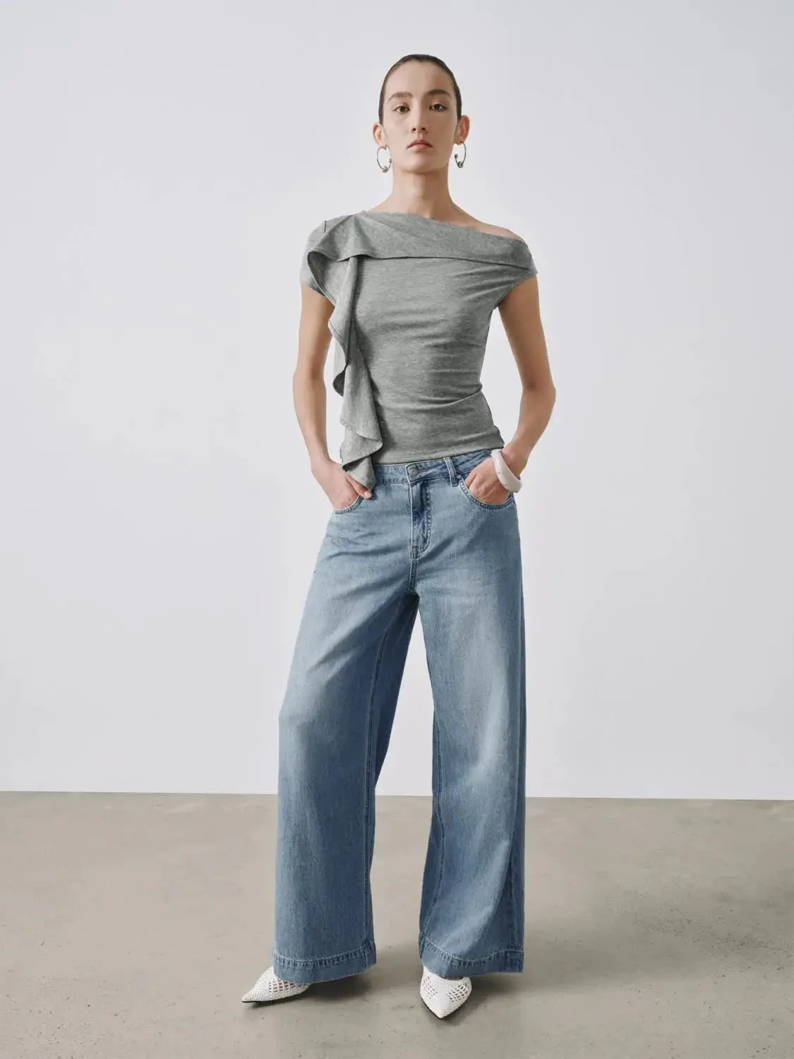 1412-lyocell-blend-asymmetric-ruffle-one-shoulder-top-5.webp Lyocell Blend Asymmetric Ruffle One Shoulder Top