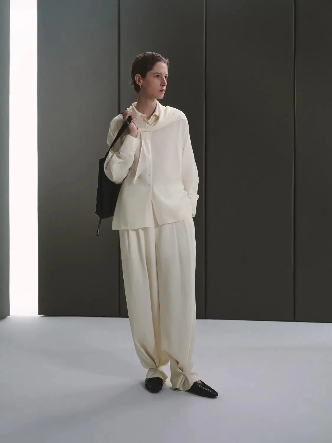 Viscose Linen String Detail Pleated Wide Leg Pants