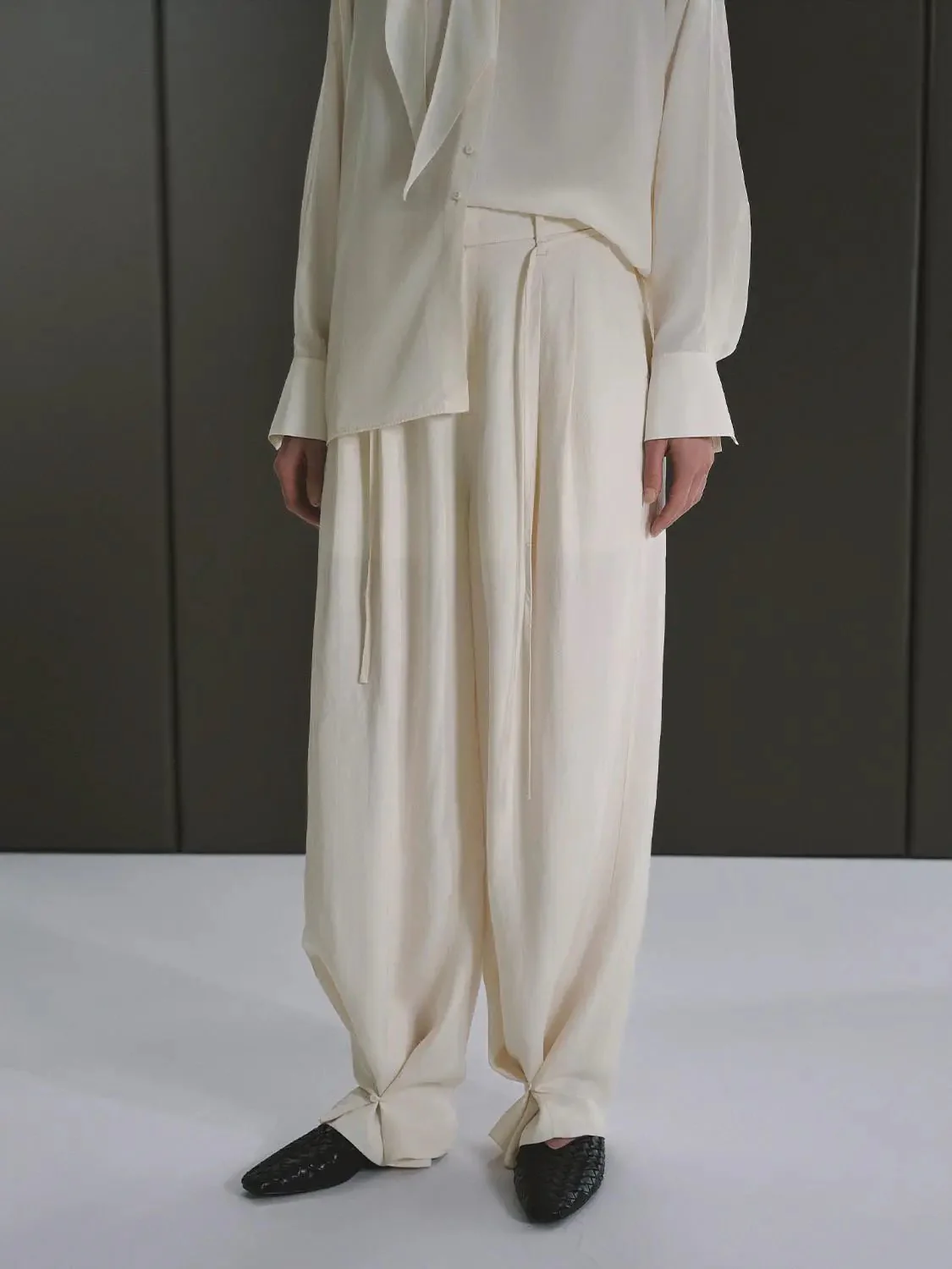 Viscose Linen String Detail Pleated Wide Leg Pants
