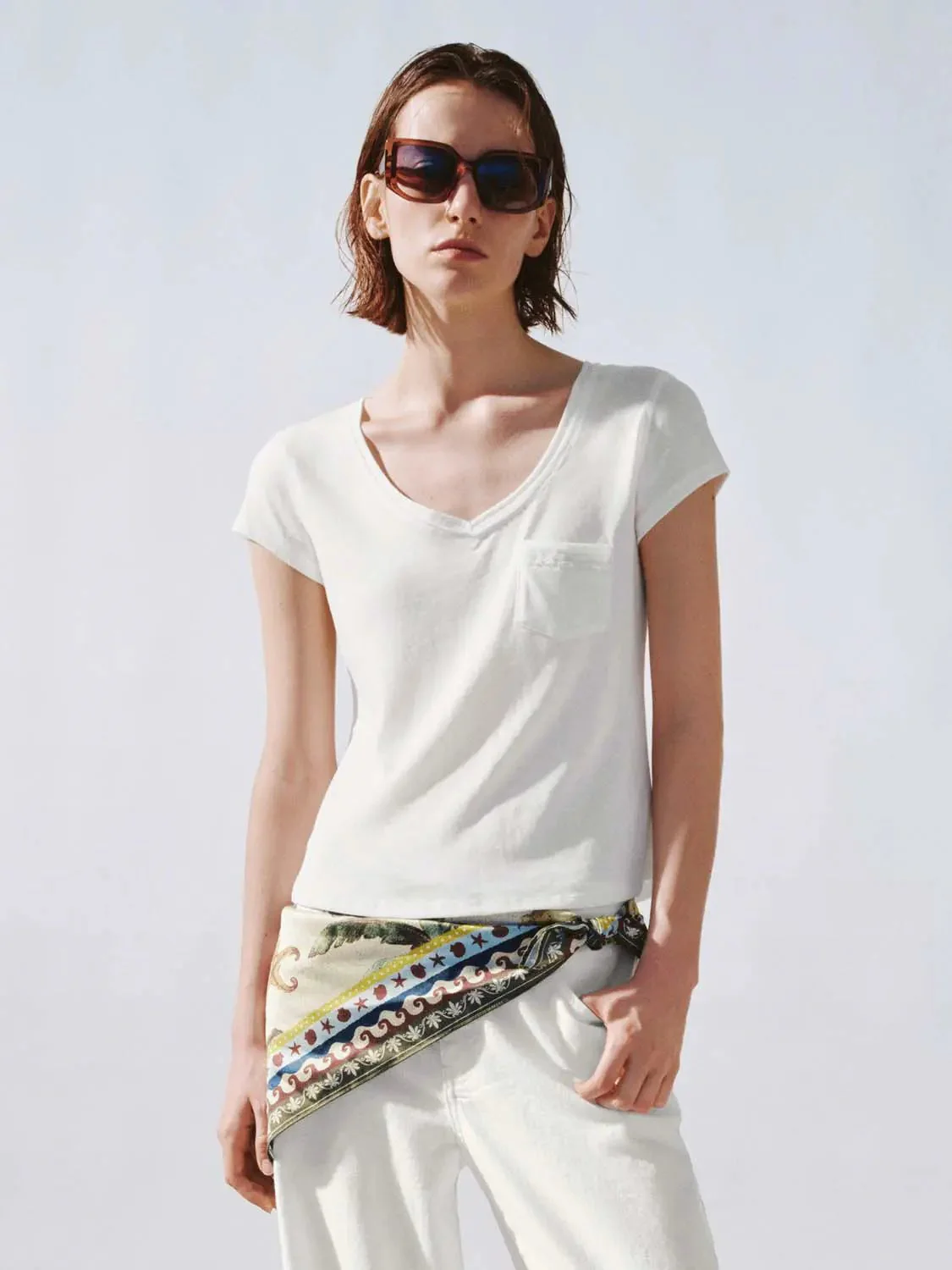 14160-embroidered-patch-pocket-cotton-linen-t-shirt-1.webp Embroidered Patch Pocket Cotton Linen T Shirt