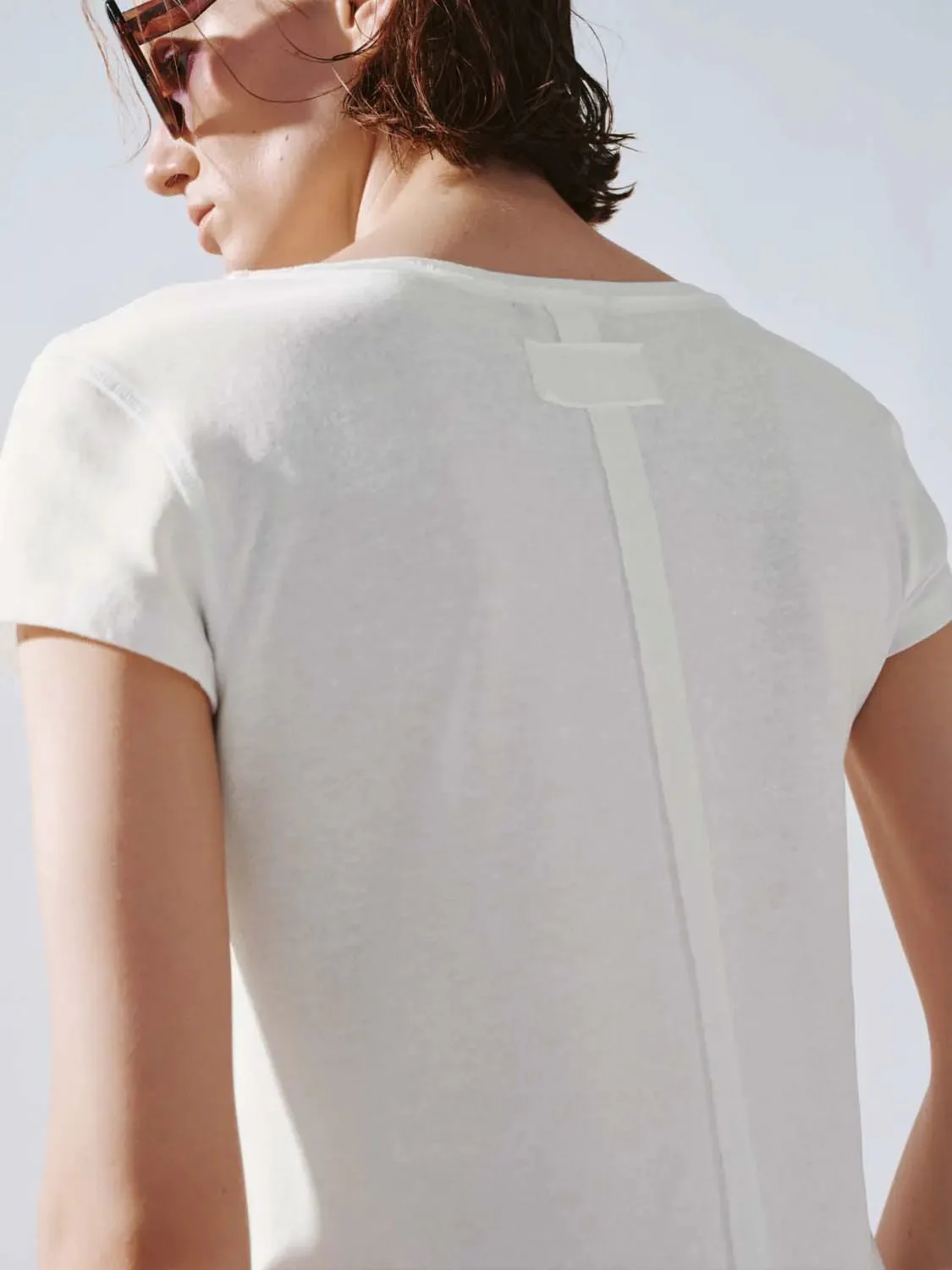 14160-embroidered-patch-pocket-cotton-linen-t-shirt-3.webp Embroidered Patch Pocket Cotton Linen T Shirt