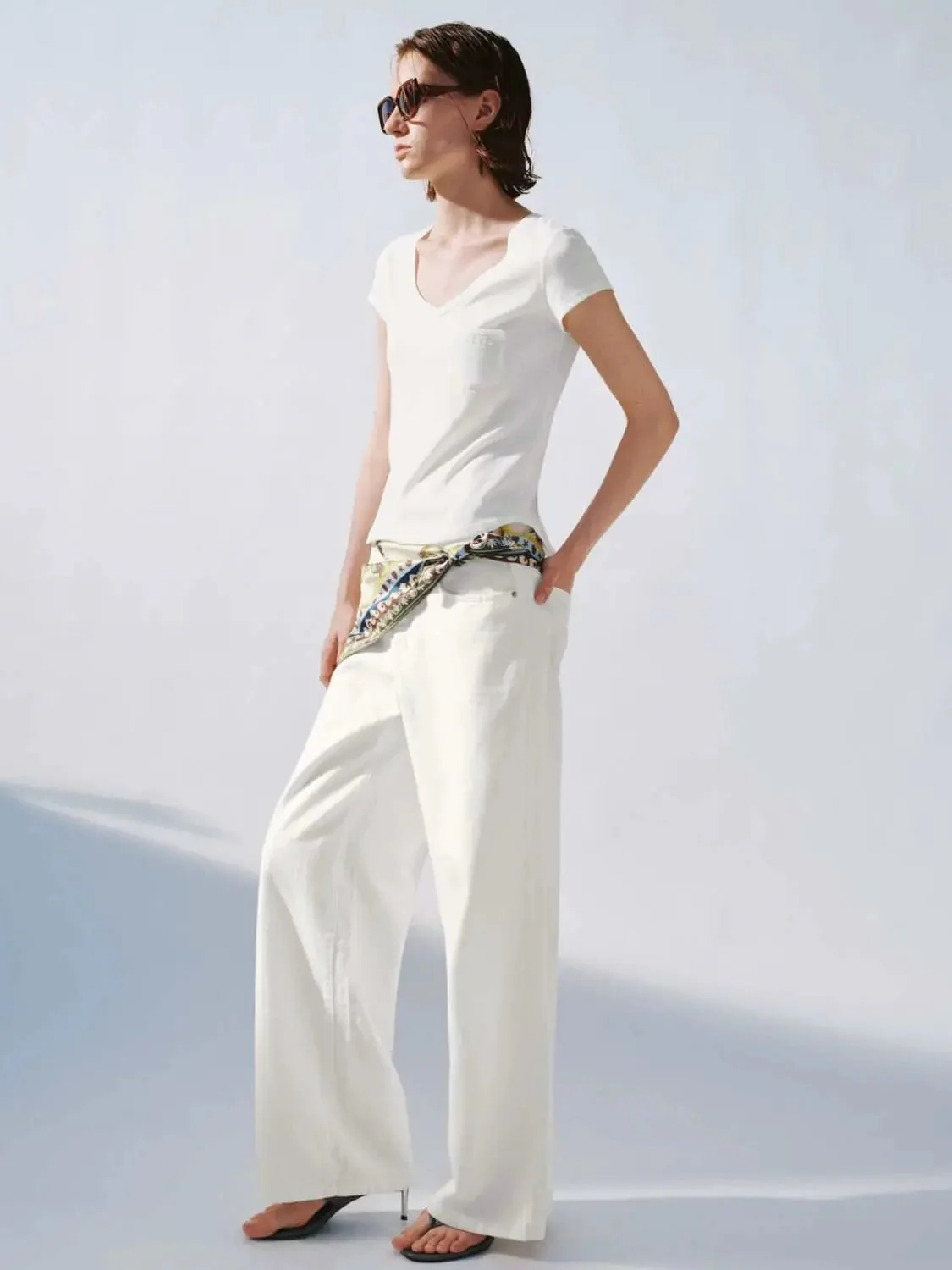 14160-embroidered-patch-pocket-cotton-linen-t-shirt-4.webp Embroidered Patch Pocket Cotton Linen T Shirt