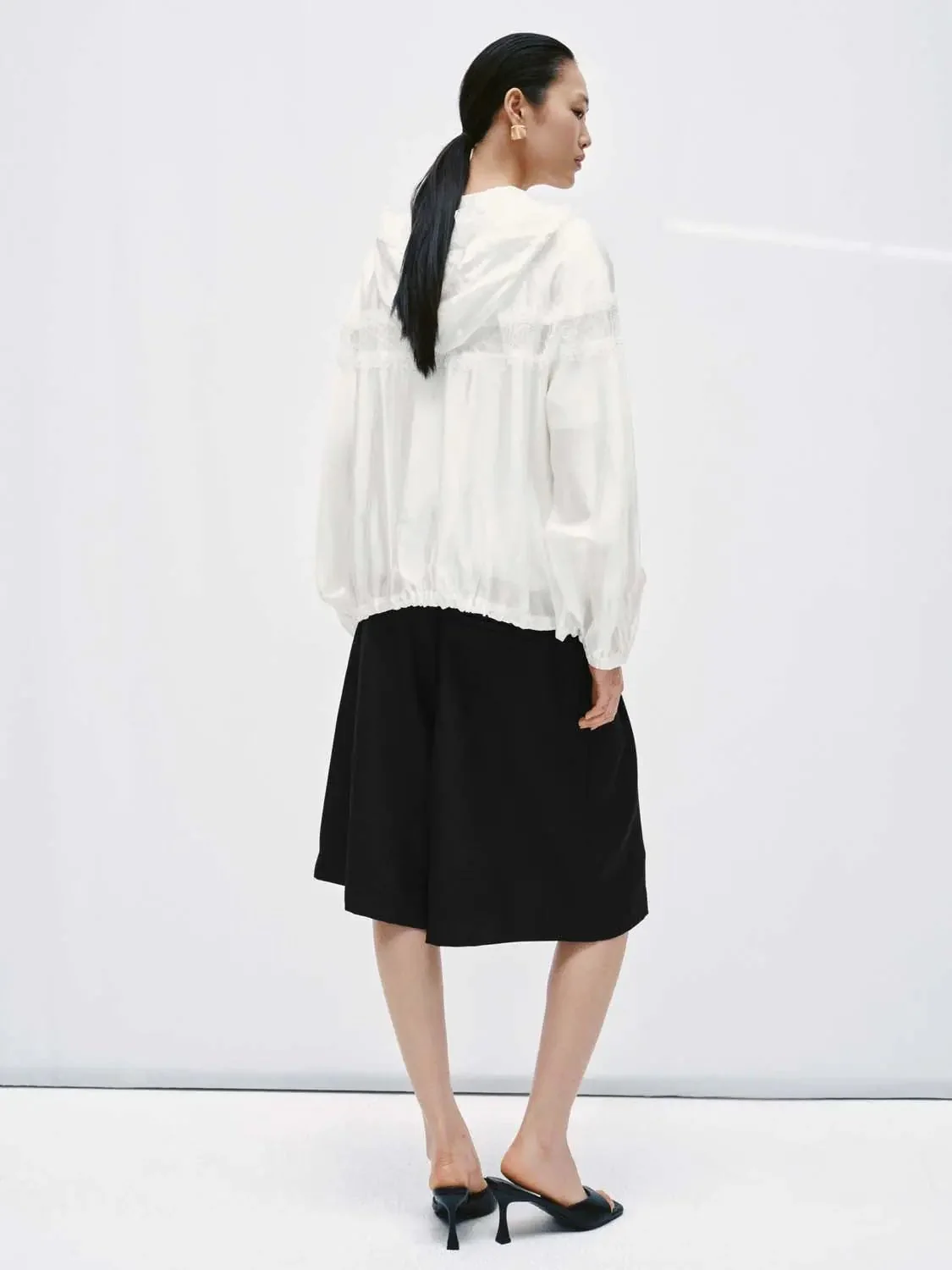 14166-chic-white-hooded-lace-trim-lightweight-jacket-6.webp Chic White Hooded Lace Trim Lightweight Jacket