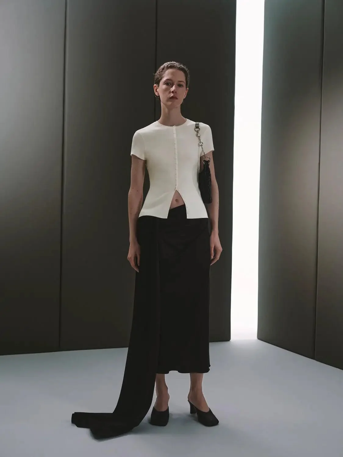 14171-lyocell-silk-blend-button-detail-crew-neck-knit-top-4.webp Lyocell Silk Blend Button Detail Crew Neck Knit Top