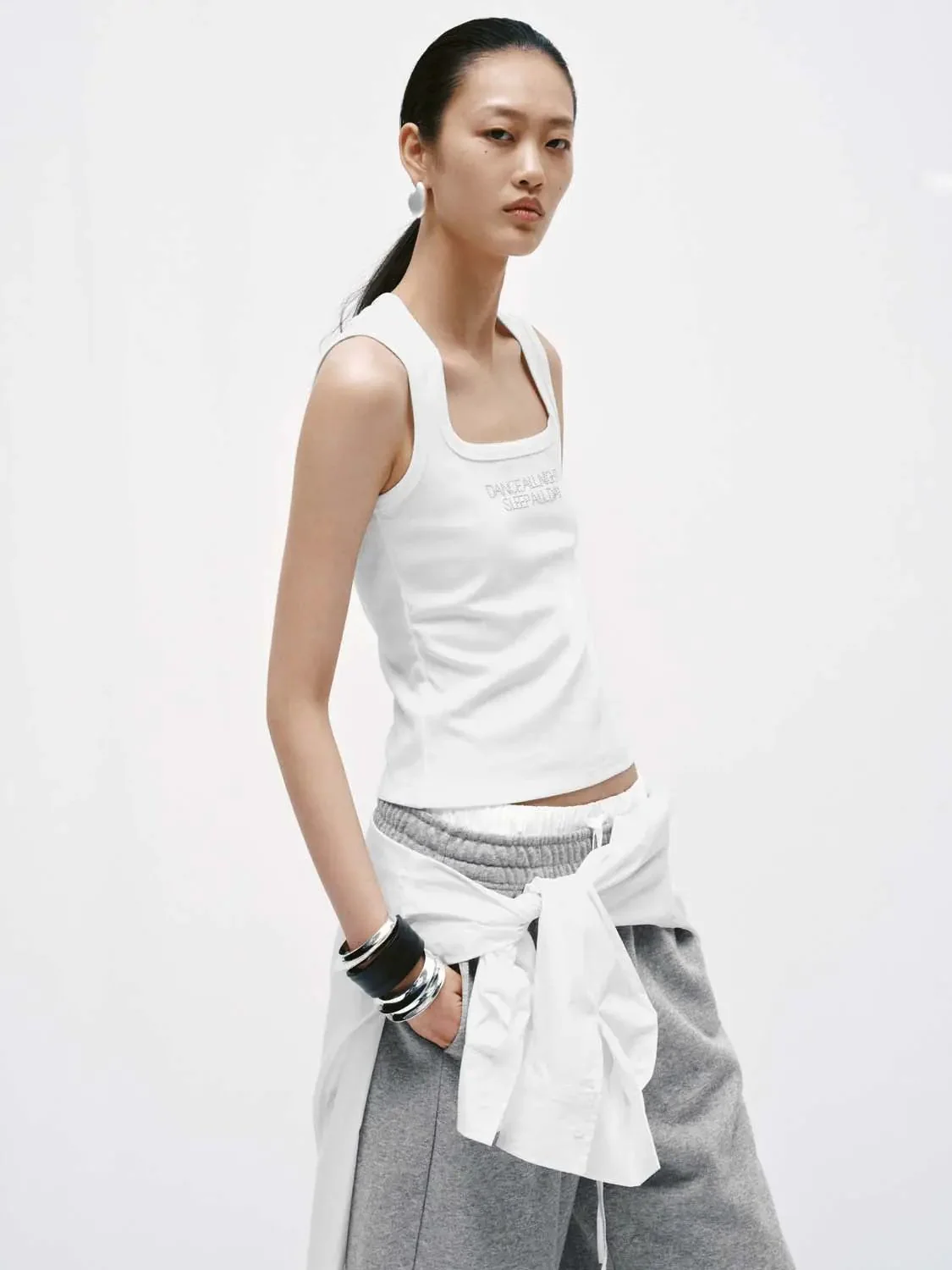 14222-cotton-blend-beaded-u-neck-skinny-fit-tank-tops-2.webp Cotton Blend Beaded U-Neck Skinny-Fit Tank Tops