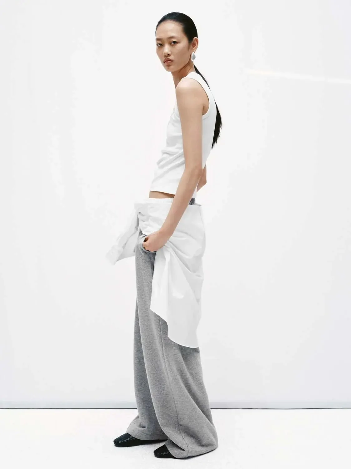 14222-cotton-blend-beaded-u-neck-skinny-fit-tank-tops-5.webp Cotton Blend Beaded U-Neck Skinny-Fit Tank Tops
