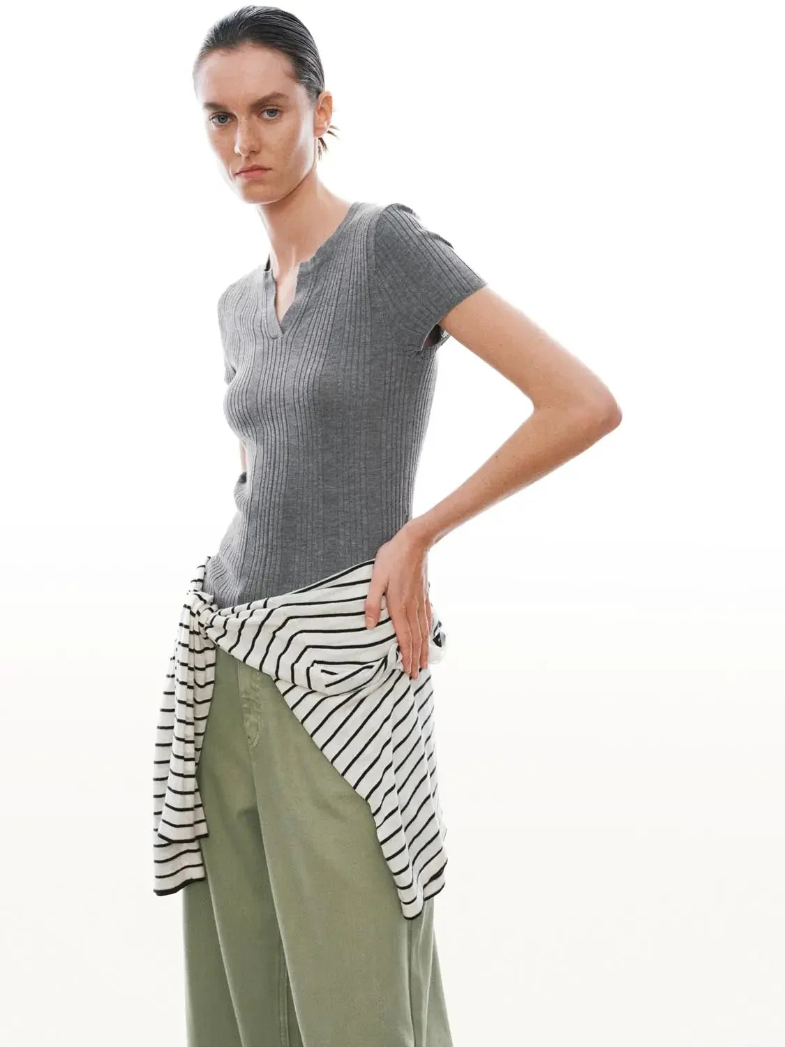 Gray Minimal Ribbed Knit V Neck Short Sleeve Top