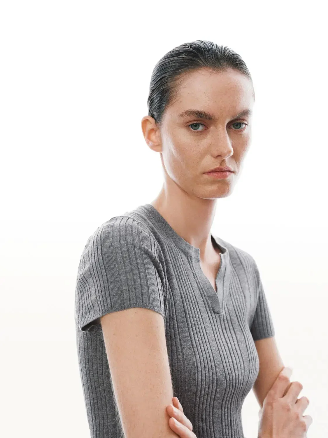 Gray Minimal Ribbed Knit V Neck Short Sleeve Top