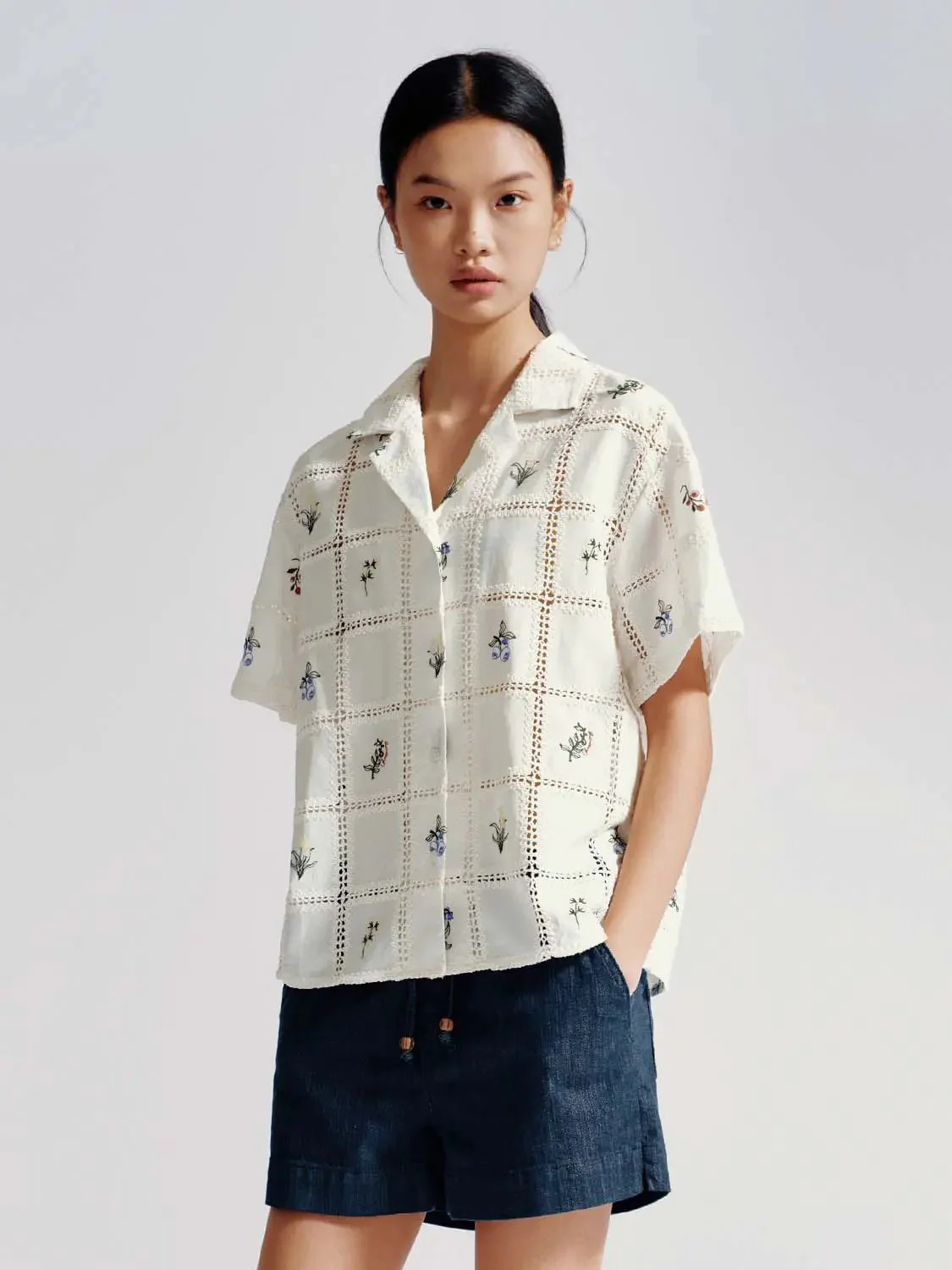 Embroidered Crochet Detail Check Short Sleeve Shirts